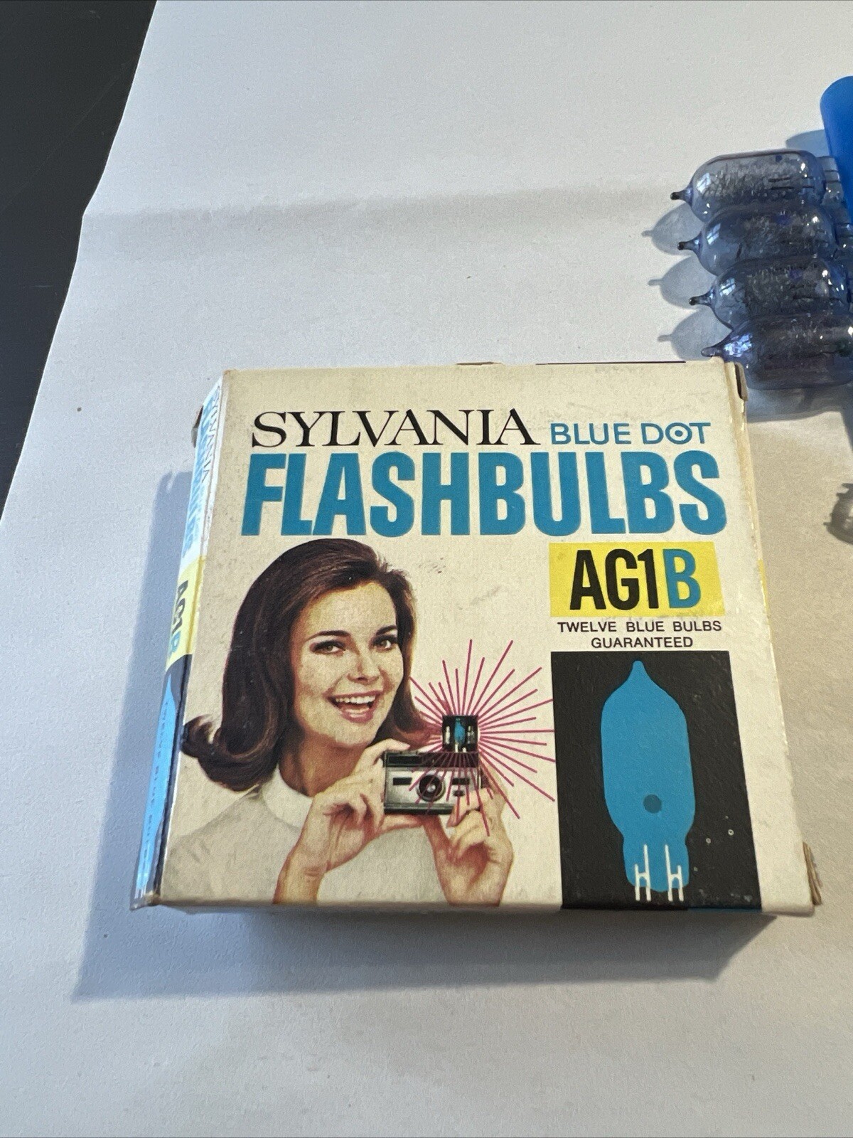 Sylvania M3B Blue Dot Flashbulbs Alpex Flash Deluxe In Case