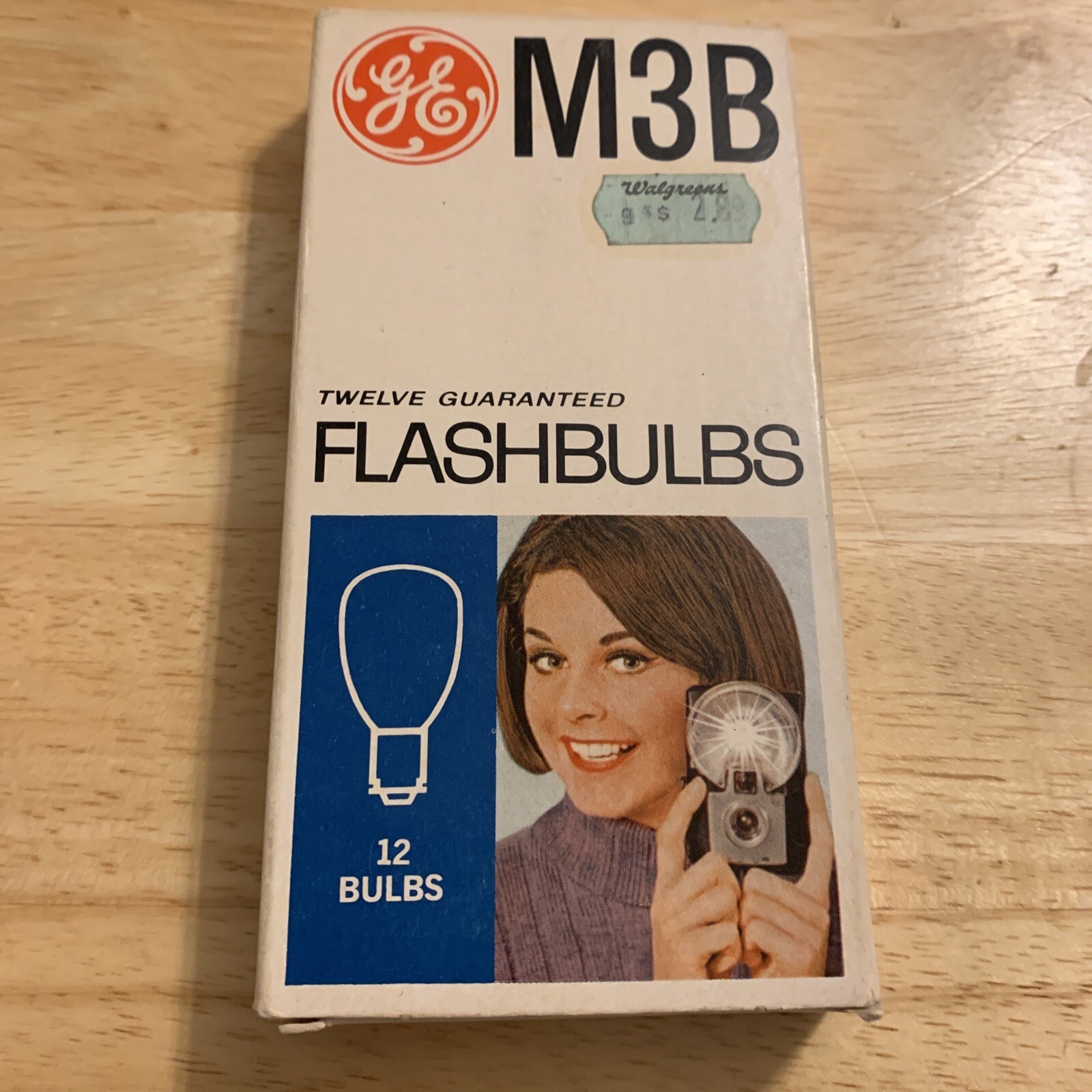 Vintage ~ Sylvania / GE M3B Blue Flashbulbs ~ 10 Clear Bulbs