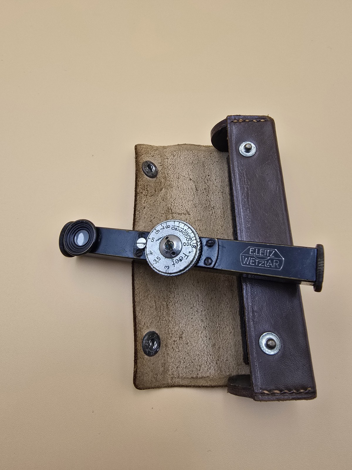 VINTAGE Wetzlar Rangefinder Camera with Original Leather Carrying Case