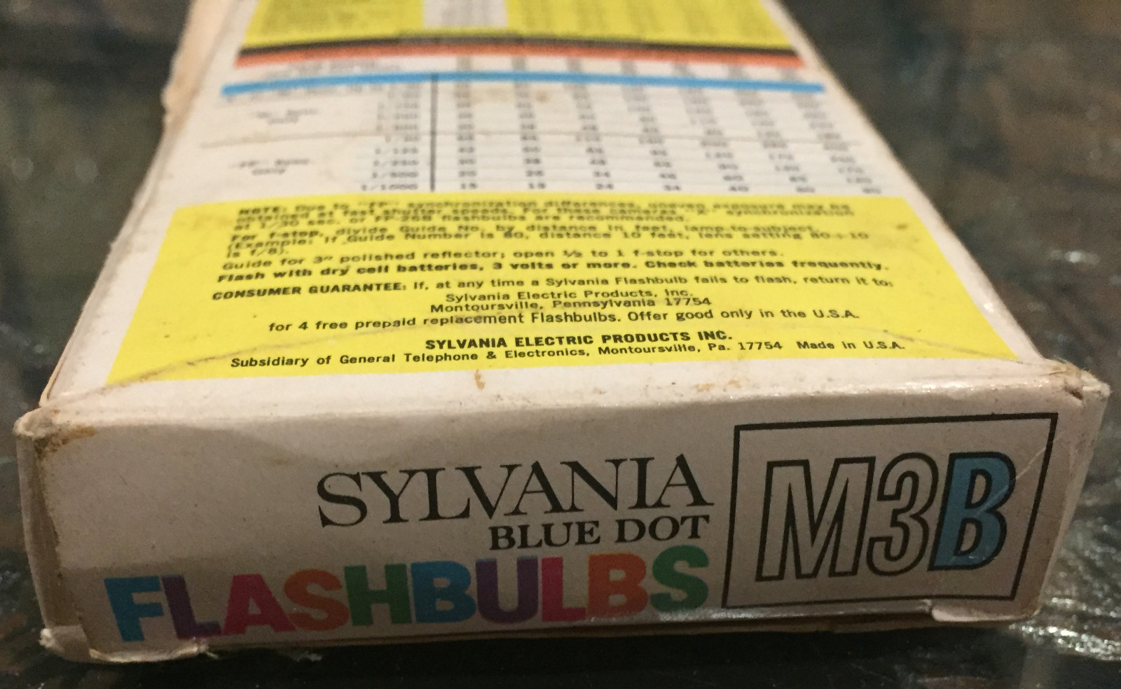 Sylvania Blue Dot M3B Flashbulbs 12 Blue Bulbs, USA New Old Stock