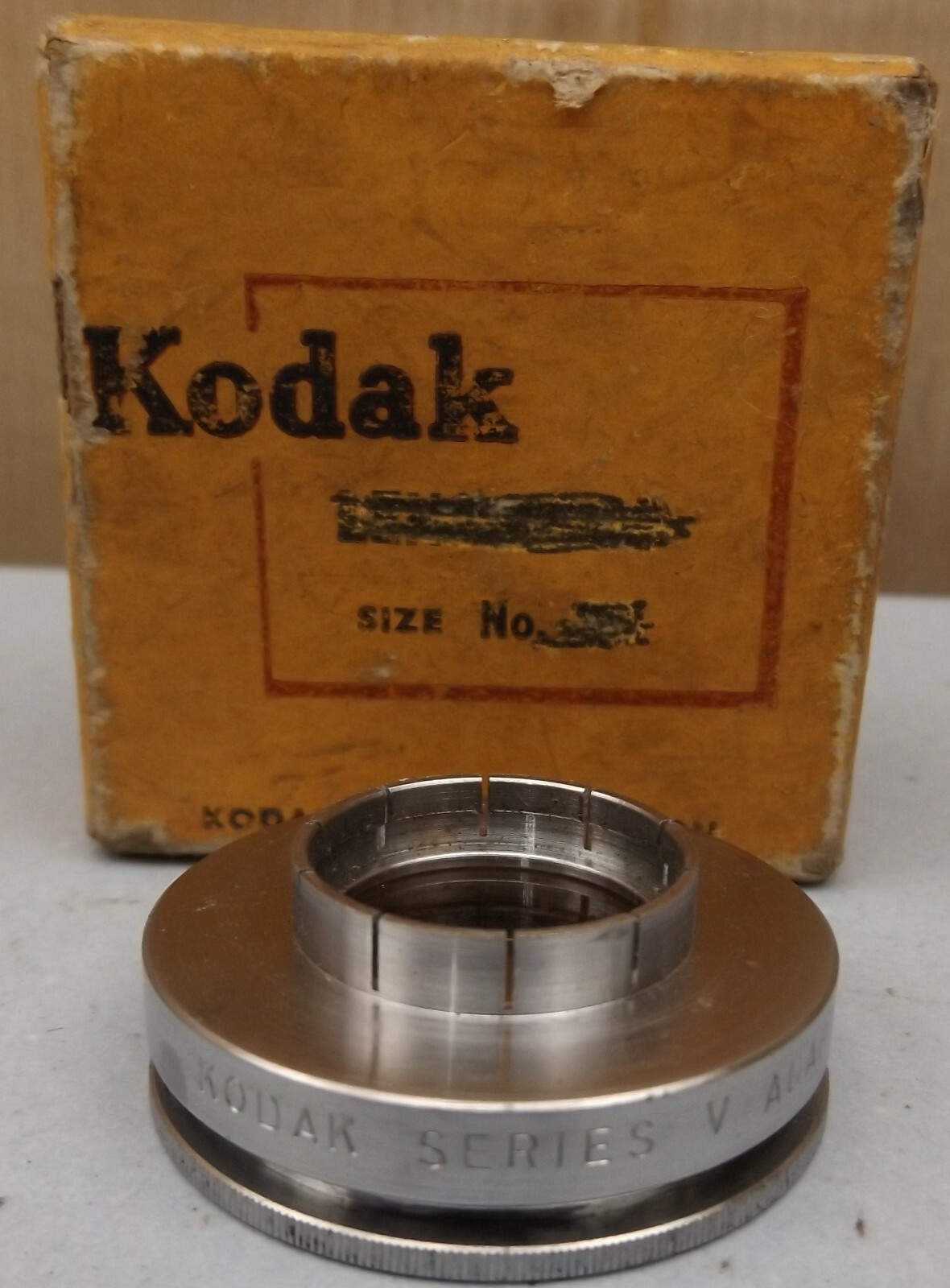 VINTAGE KODAK SERIES V ADAPTER RING WITH 28.5mm DAYLIGHT FILTER LENS