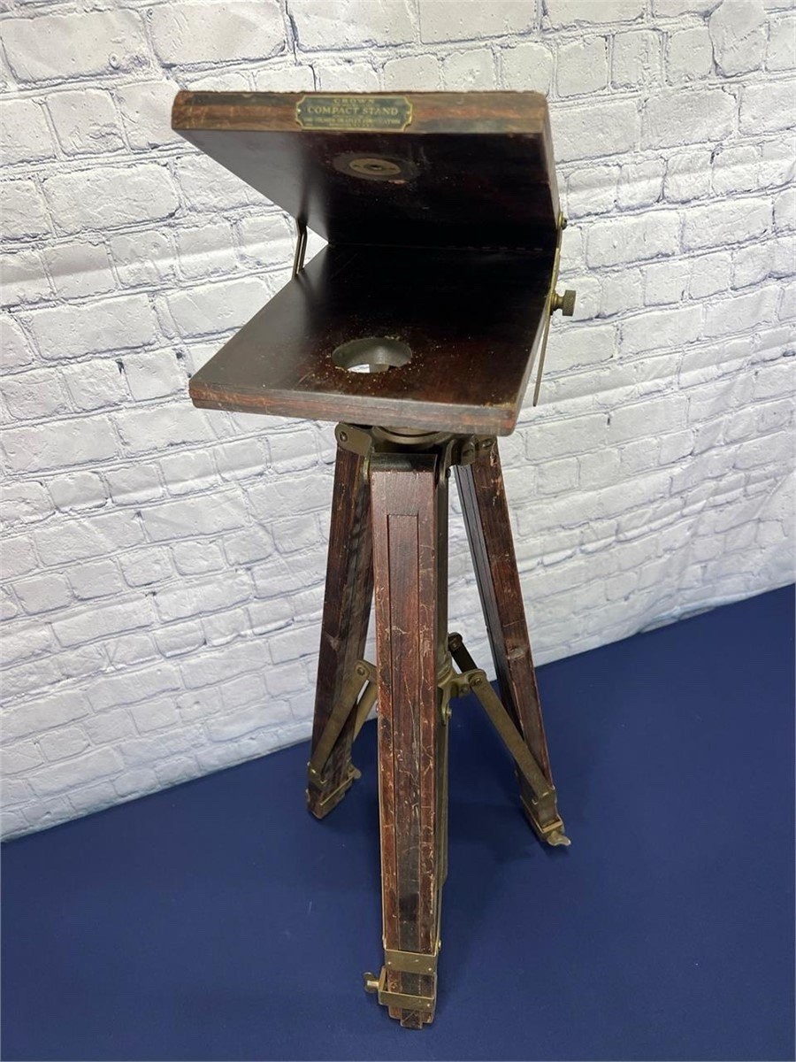 Graflex USA Crown camera compact stand tripod vintage wood