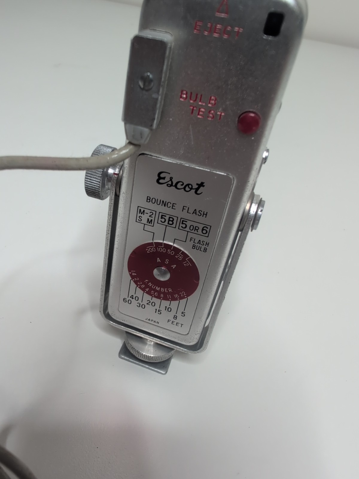 Vintage Escot Folding Bounce Flash Metal Fan Fold Out with Case