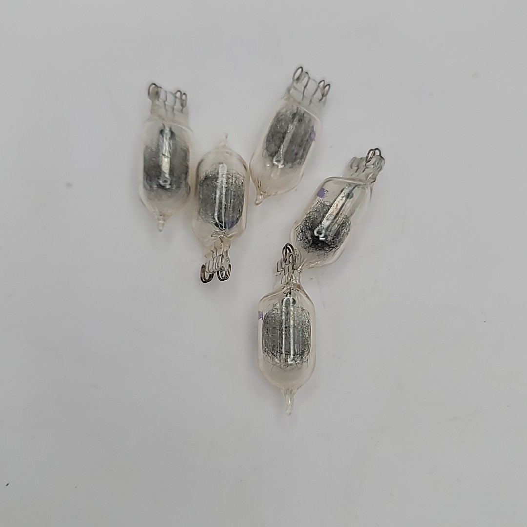 Vintage Technicolor AG-1 Flashbulbs Partial Box 5 Camera Flash Bulbs USA