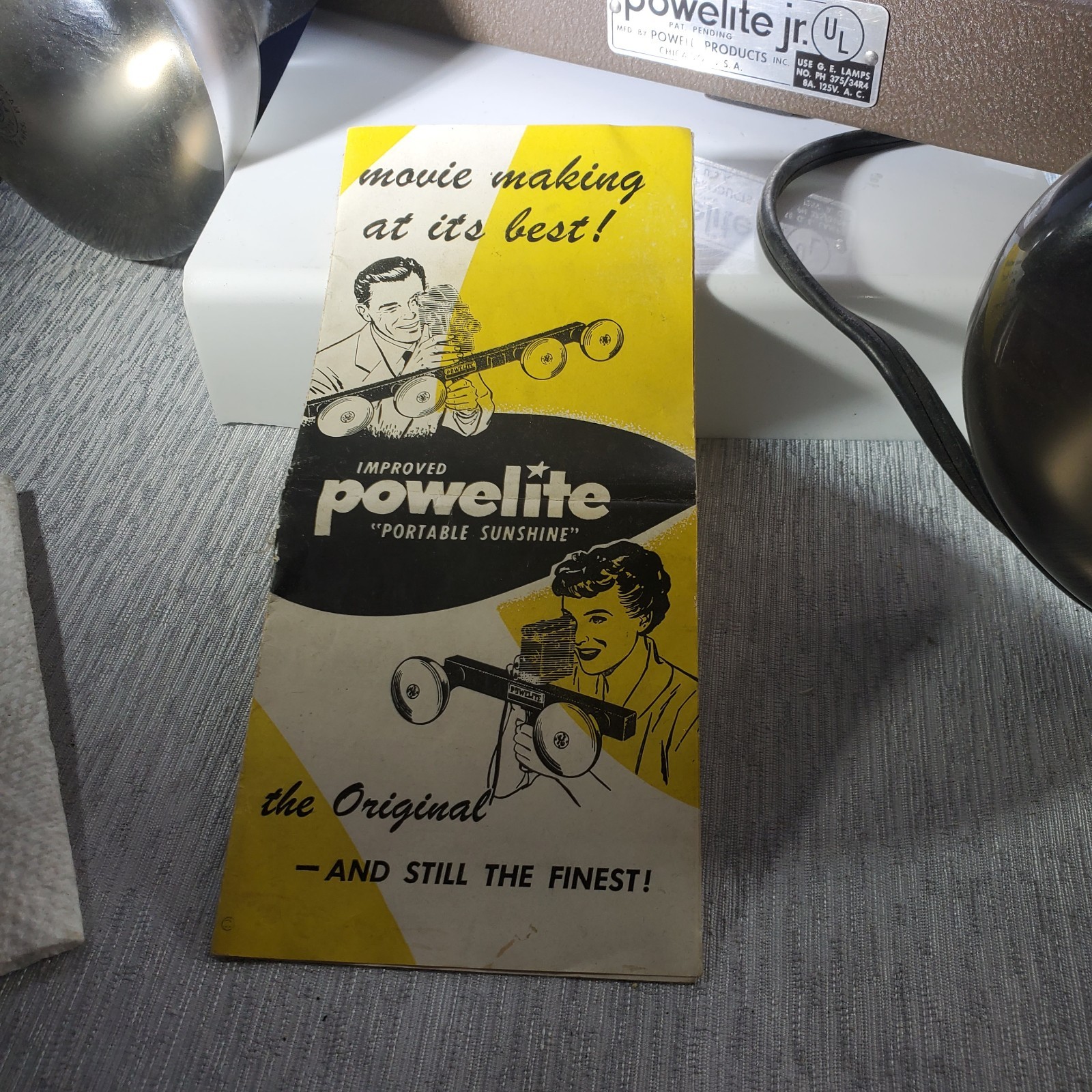 Vintage Powelite Jr 2 Lamp Movie Light Bar w Handle – Tested – Powell Products