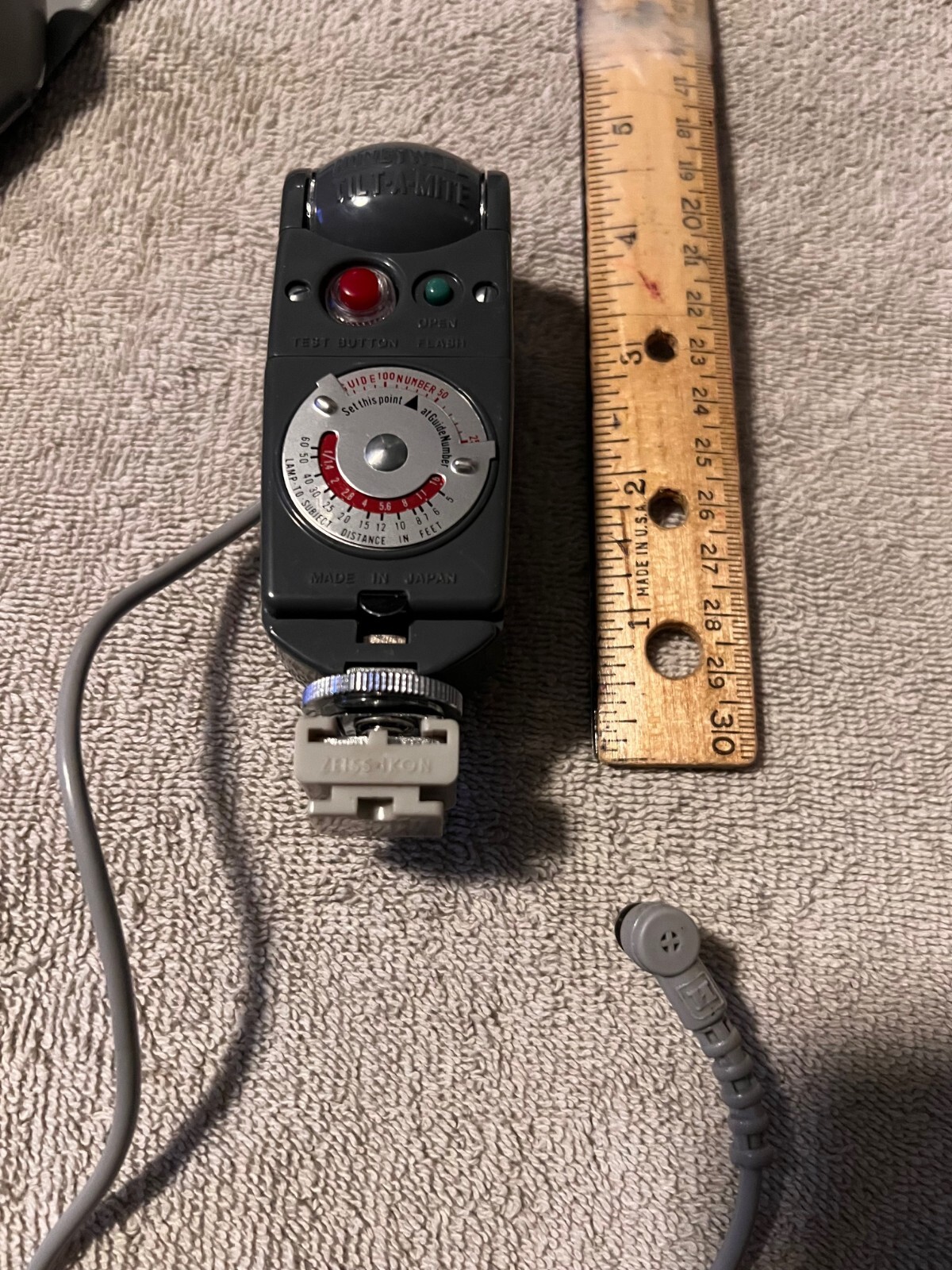 HONEYWELL TILT-A-MITE Camera FLASH Collapsible FAN STYLE+CASE FAMOUS GEORGEDIBIE