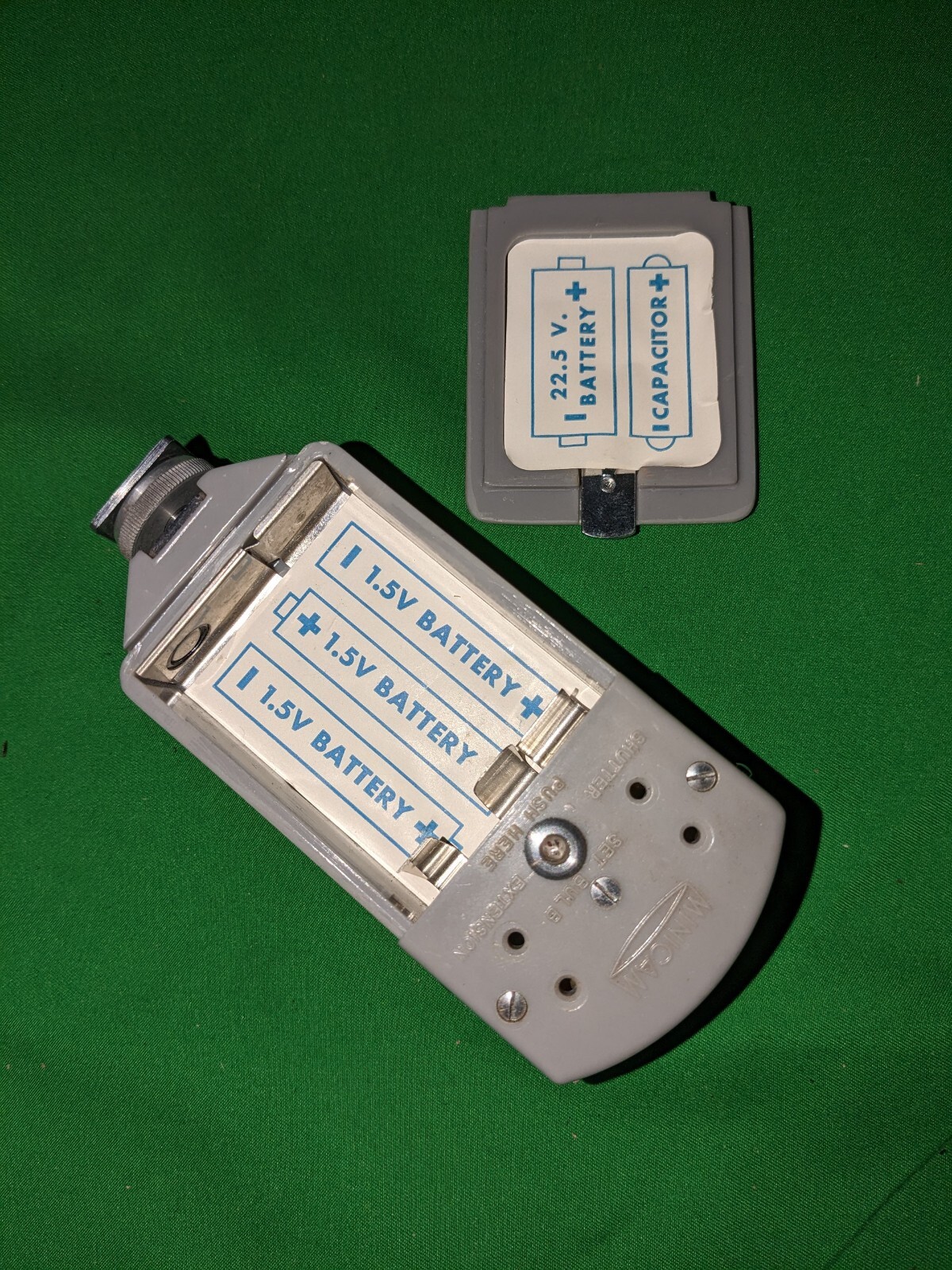 Vintage Minicam BC Pocket Flash Fan Flash looks clean READ