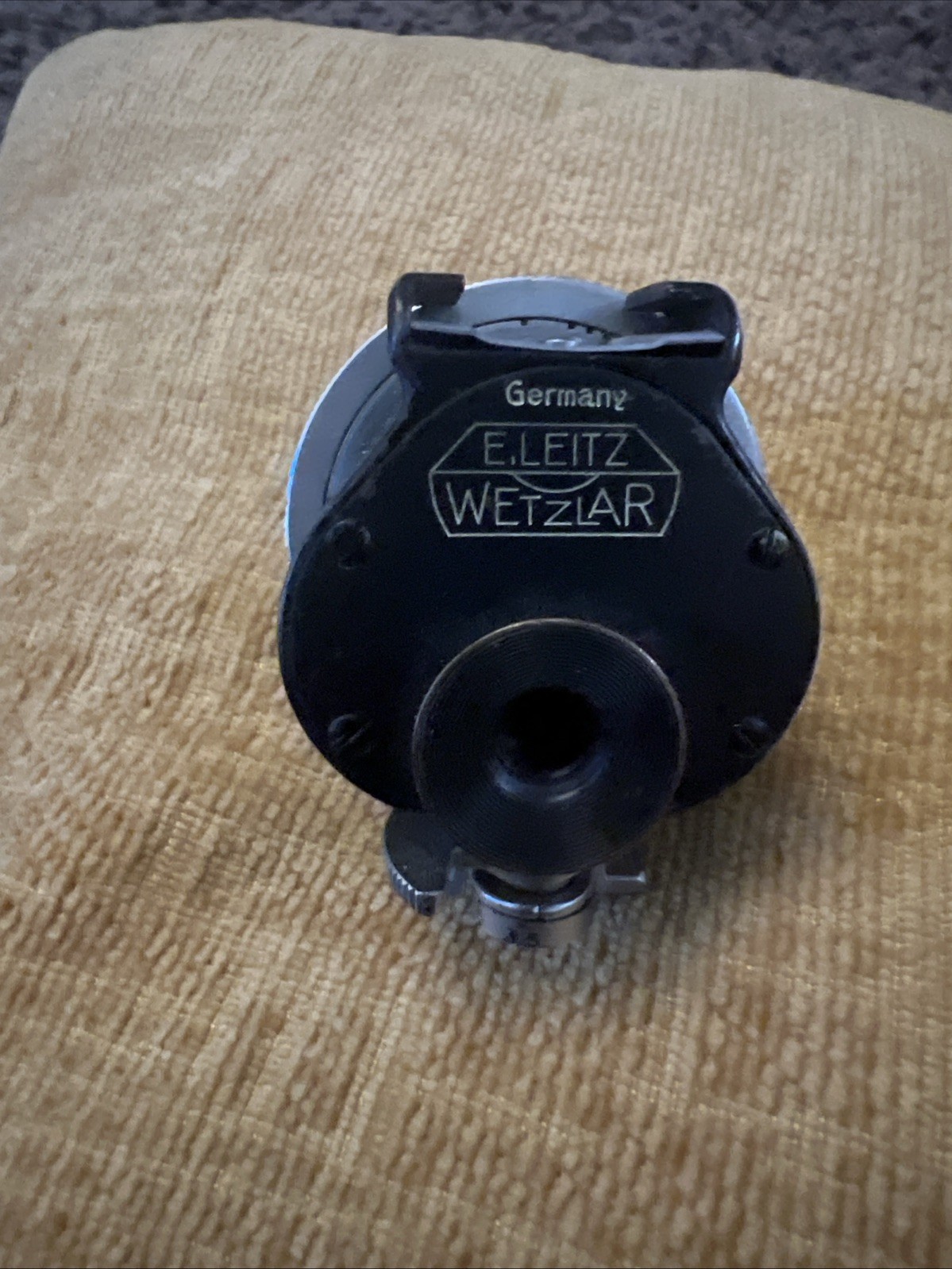 E. LEITZ WETZLAR BLACK UNIVERSAL VIEW FINDER for LEICA RANGEFINDER?