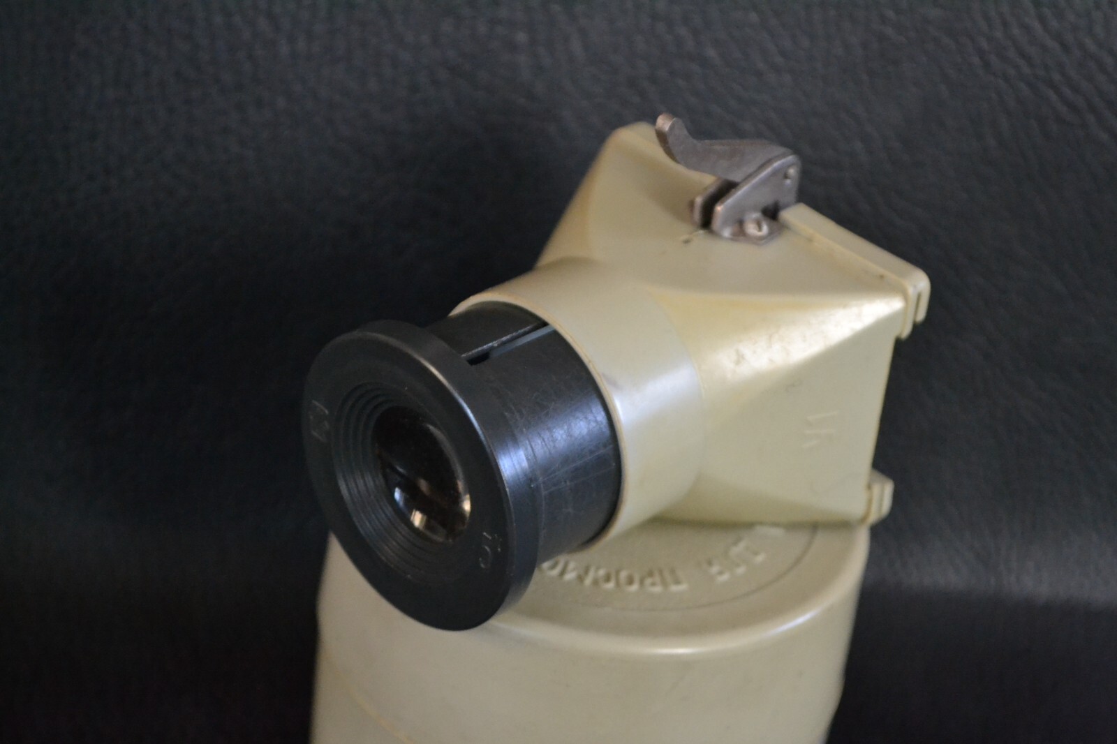 Vintage USSR plastic Magnifying Loupe L-5 For Viewing Film Frames