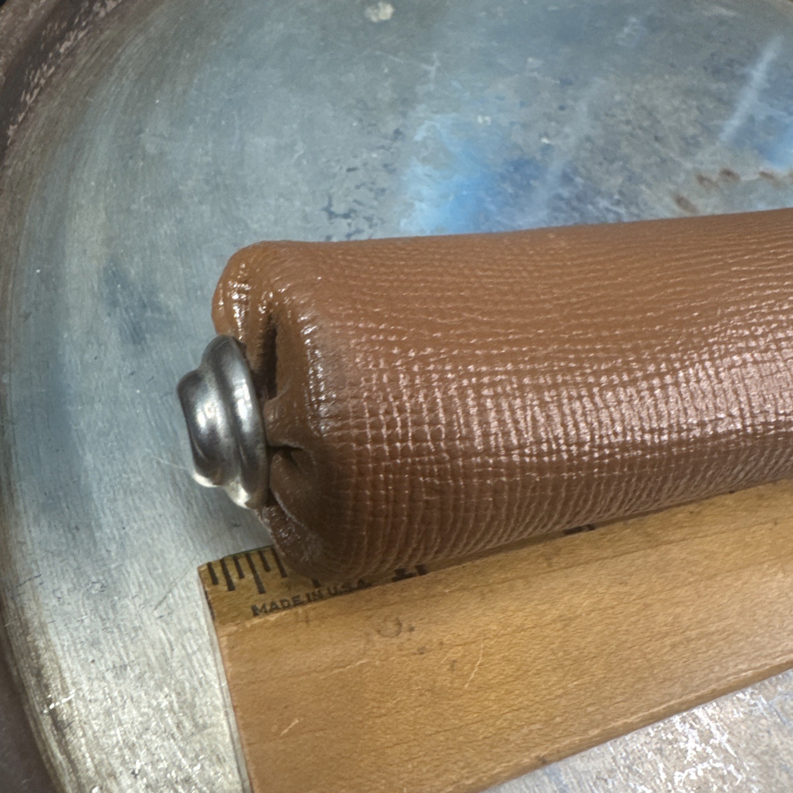 Vintage Avigo Tripod Leather Case-Great Shape, Fully Functional Zipper