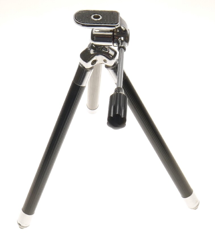 Hira extendable (ca.1m) table top fold-up compact tripod in pouch
