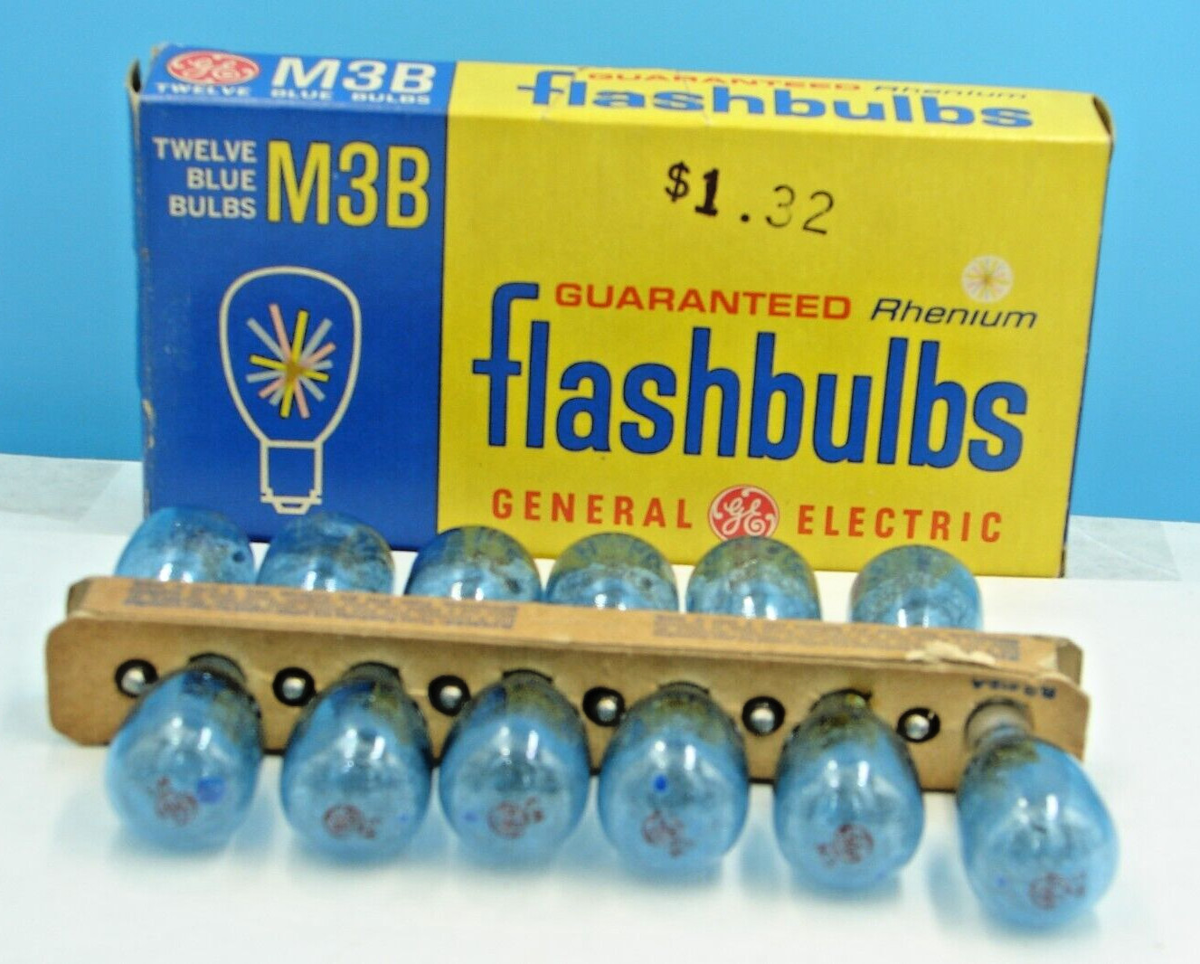 Sylvania M2B & M3 Flashbulbs & General Electric M3B Flashbulbs New 5 boxes