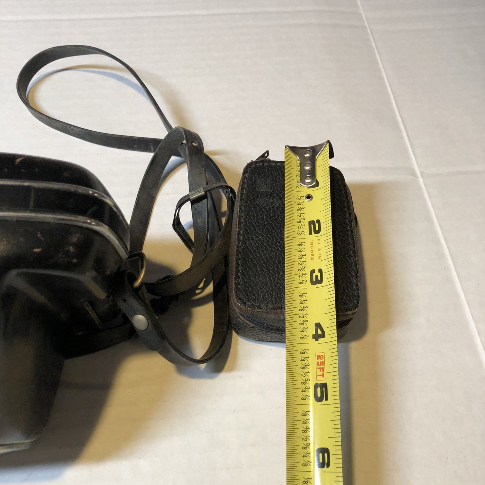 Vtg Sears SL 9 Camera With Leather Case And Electronic Light Meter With Case CSN