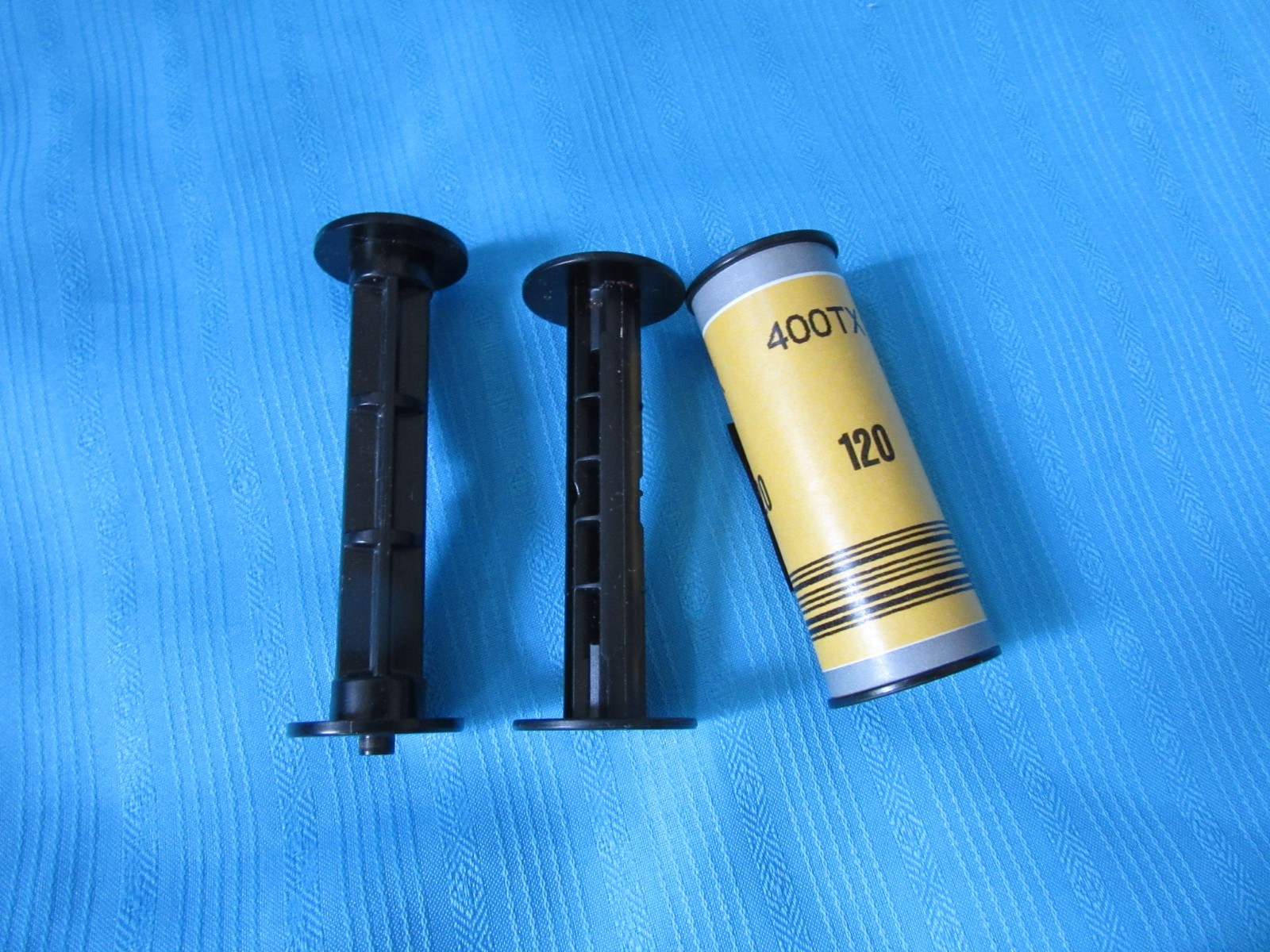 3 Takeup Spools – 2 for 120/200mm Medium Format & 1 for Polaroid Highlander