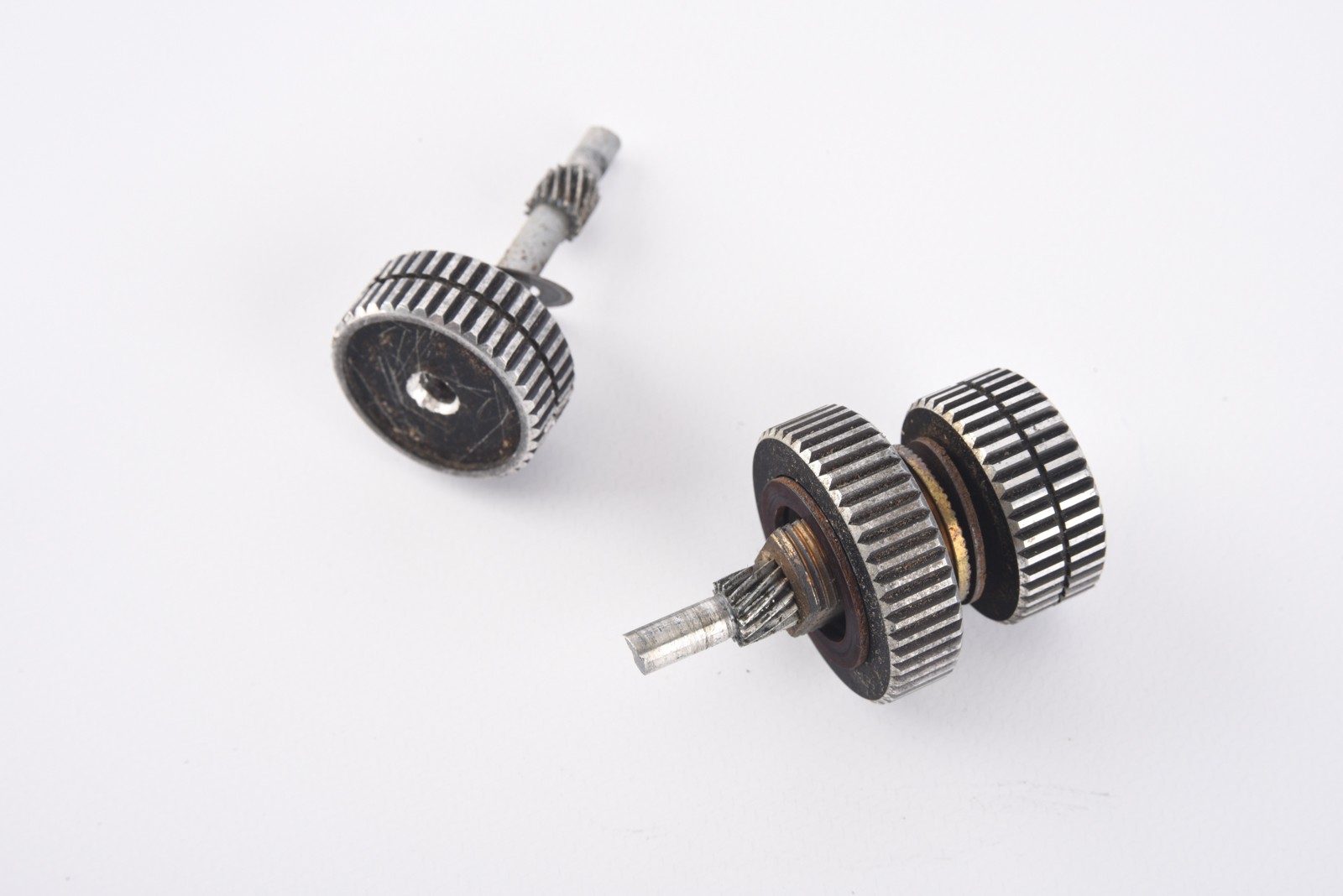 Plaubel Makiflex Automatic Camera Part Focus Knobs V09