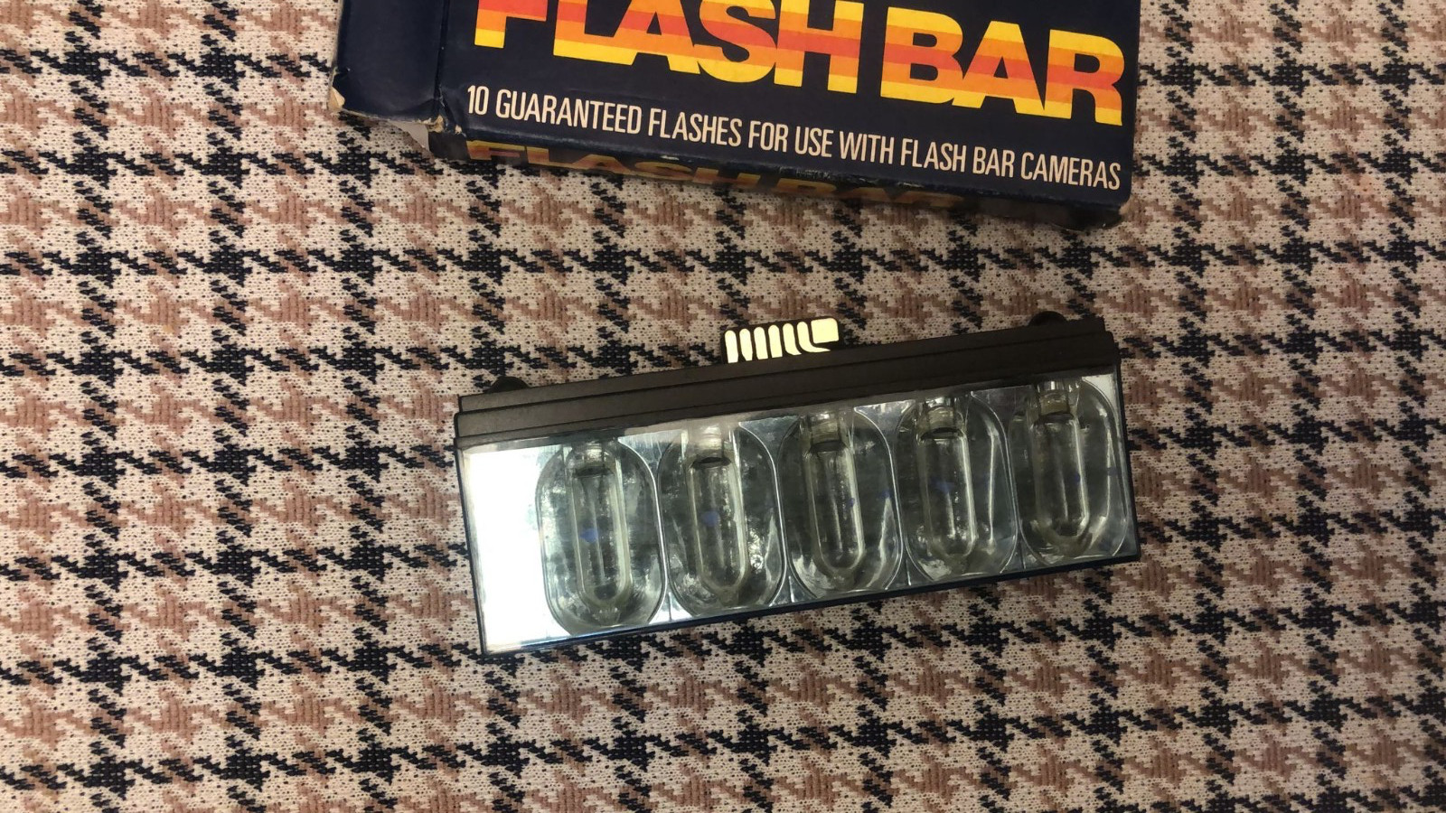 Vintage GTE Sylvania Blue Dot Flash Bar 10 Flashes Camera Accessory NOS