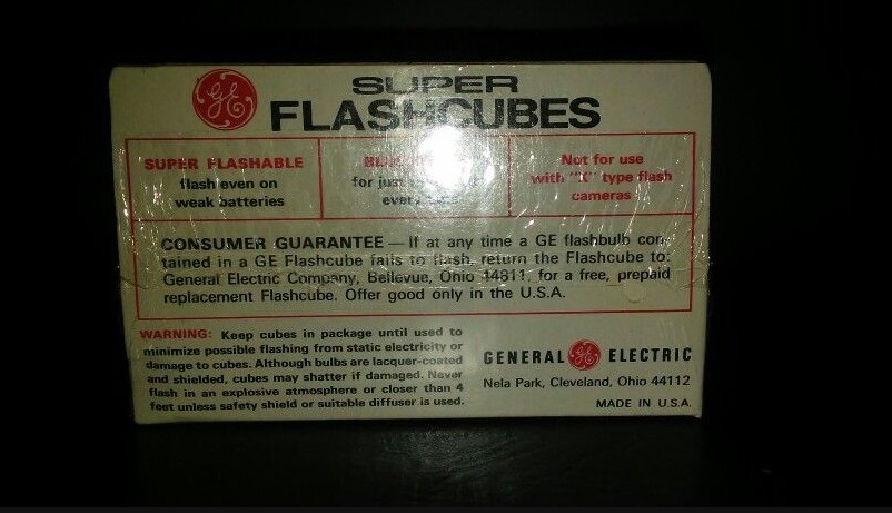 Vintage General Electric Set of 3 Camera Flash Cubes 12 Flashes
