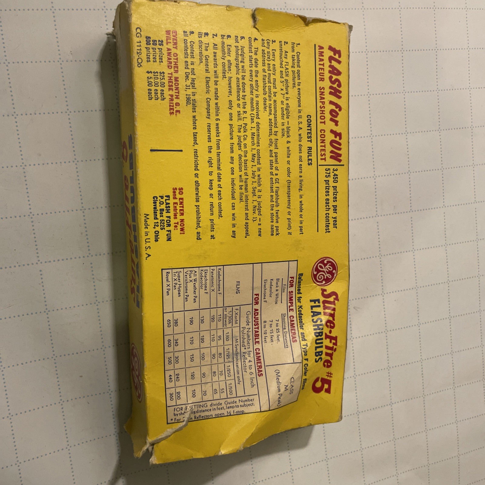 Flashbulbs Type SM Speed Midget, vintage film camera, General Electric 7 bulbs