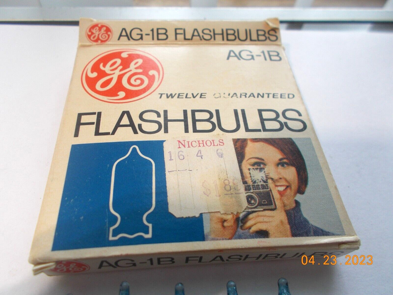 10 Vintage GE AG-1B Flashbulbs
