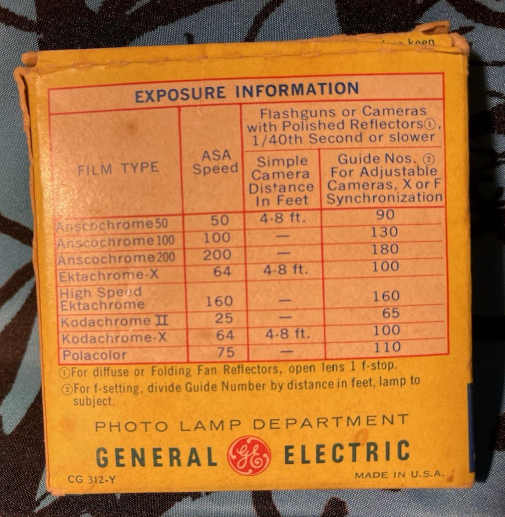 Vintage Flashbulbs GE AG-1B Original Box (Partial 8 Bulbs)