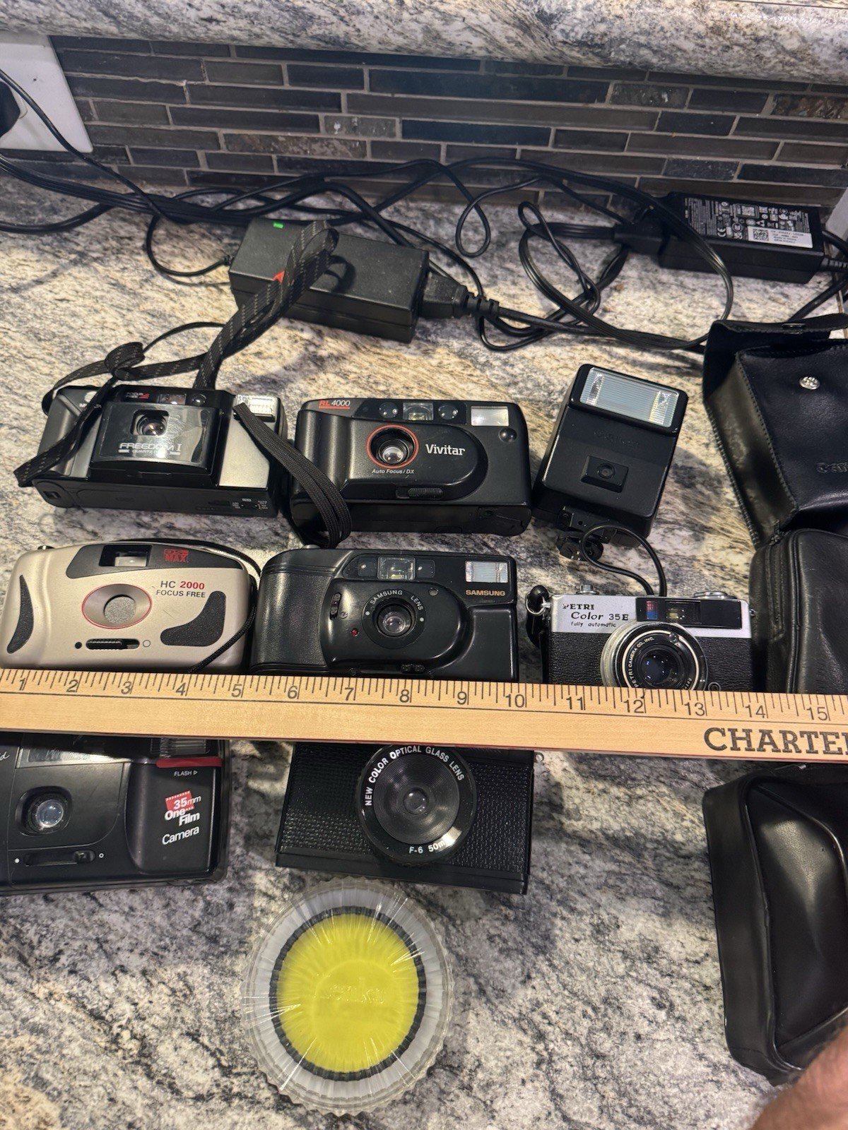 Untested Camera Lot Petri 35E Vivitar Samsung Canon Flash Cases 7 Cameras
