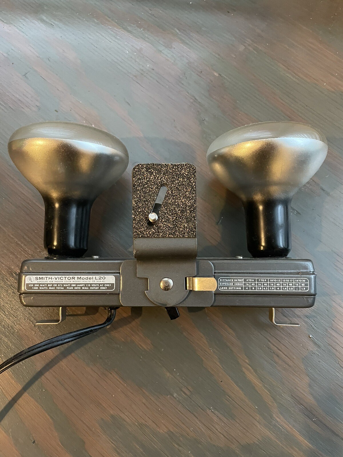 Vintage Smith-Victor L20 Two Lamp Movie Photographic Studio Barlight Photo Light