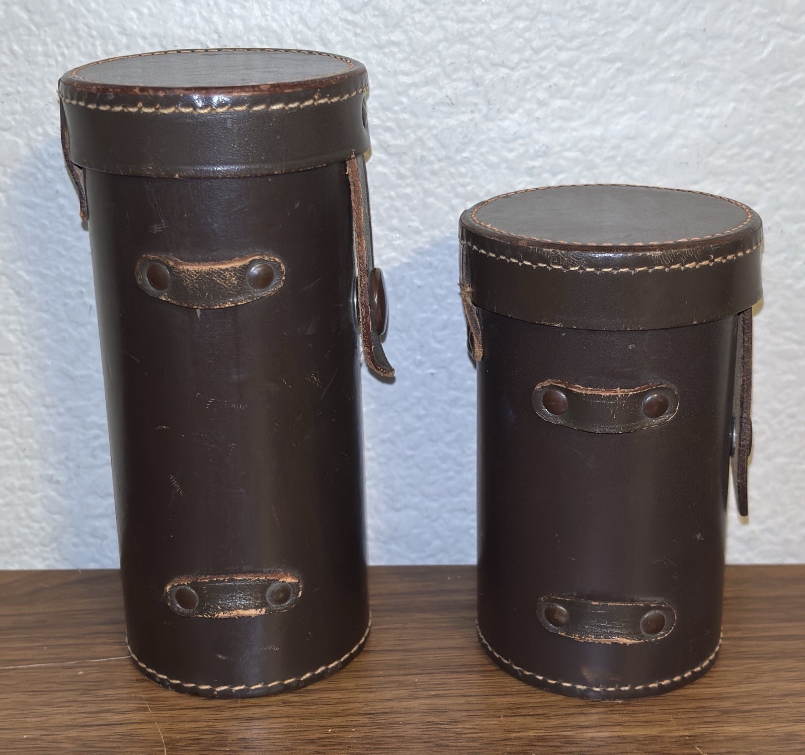 2 VINTAGE ELEITZ WETZLAR Germany Brown Leather Leica Snap Lens Cases 6” & 4.5”