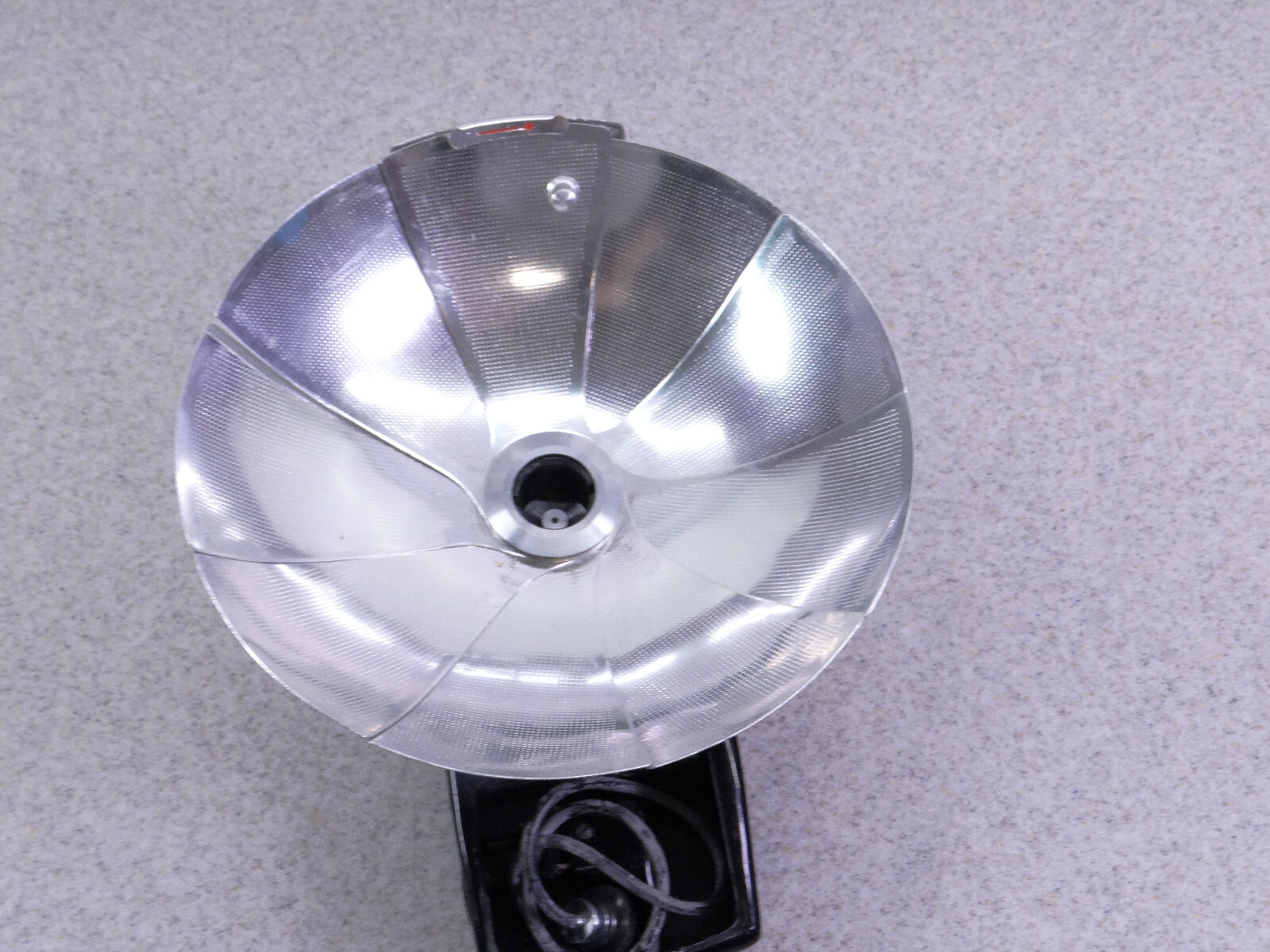 Vintage Walz Press Flash for M2/M3 Bulbs – 1950s Camera Flash Unit