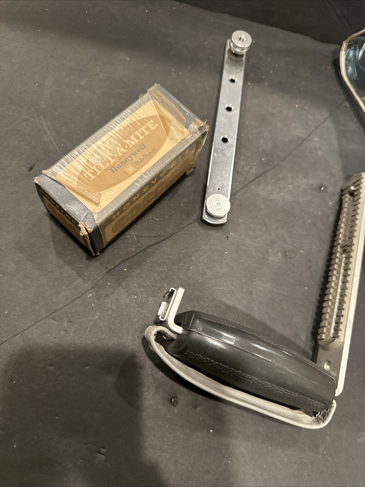 VINTAGE Kodak Standard Flasholder With Original Box Sell As Pictured #R37