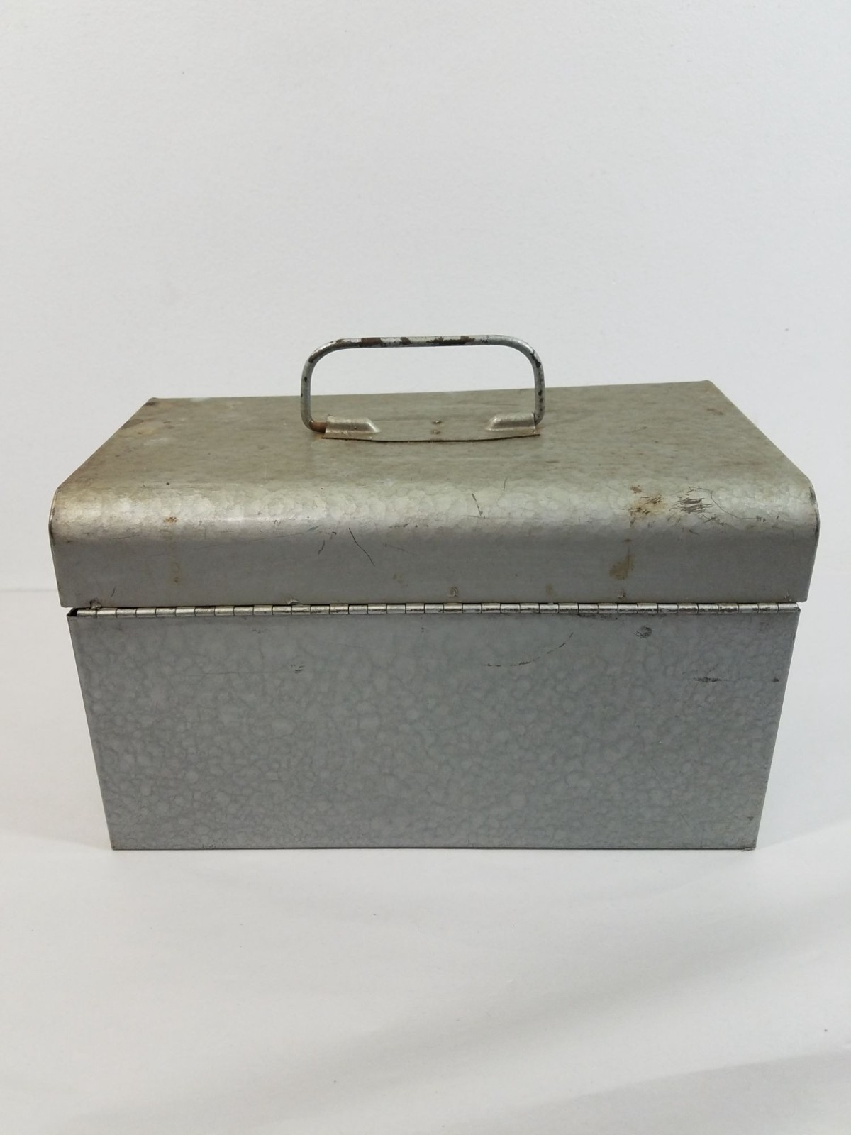 Metal 8mm Movie Film Reel Can Storage Box Slotted 13 Slots For 5″ Reel Cans Vtg