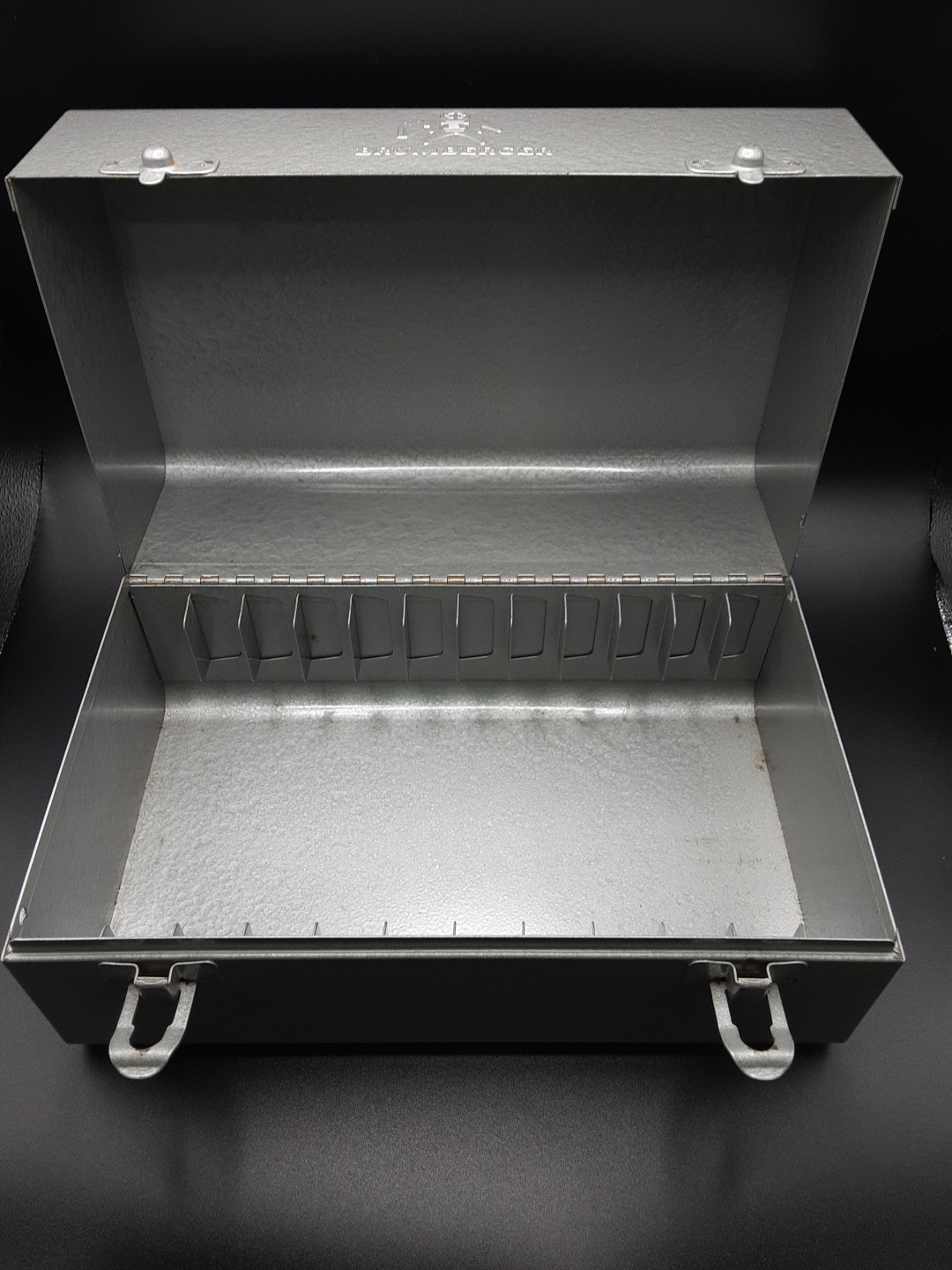 Vintage BRUMBERGER 12 Slot Metal Hinged Storage Box with Handle for 8mm Movies