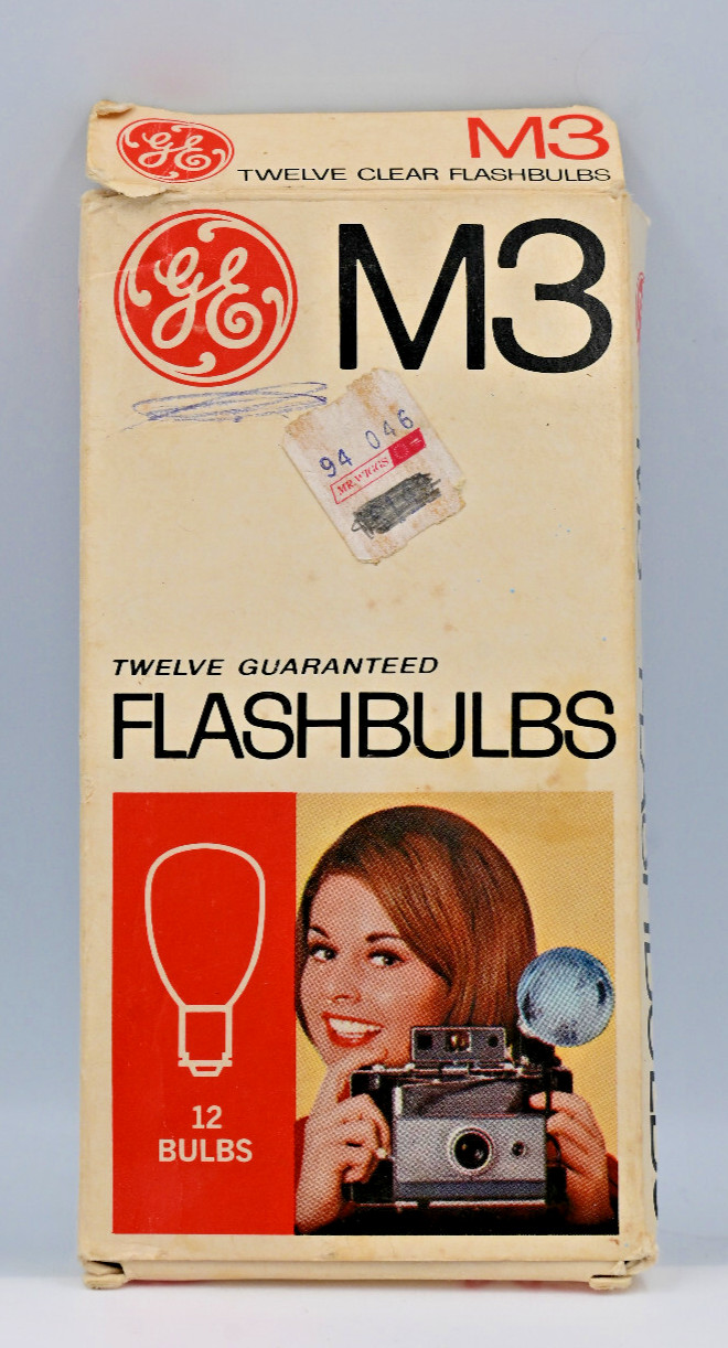 Vintage GE (6) M3 and (2) M3B Flashbulbs With Box