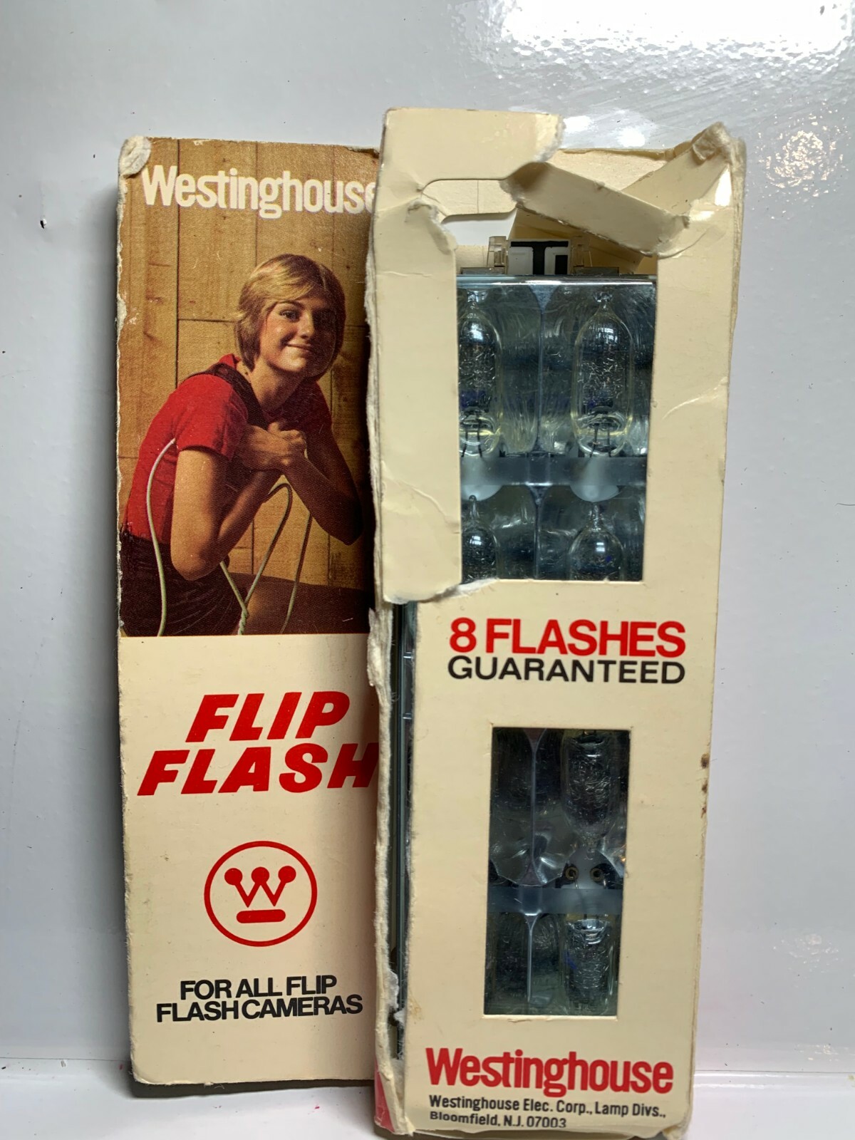 VINTAGE Westinghouse 9C-T3 1/2 FLASH BULBS BOX OF 8 NEW OLD STOCK Color Dots