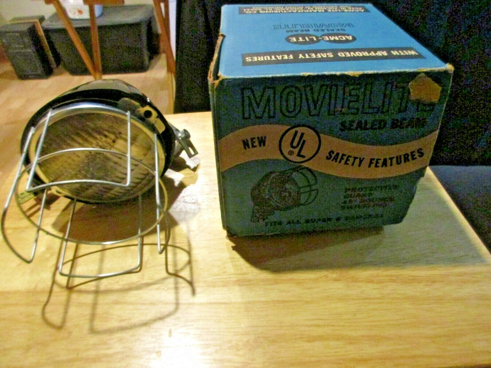 ACME-LITE Movielite Sealed Beam Protective Guard 45 Bounce Swiveling super 8 Cam