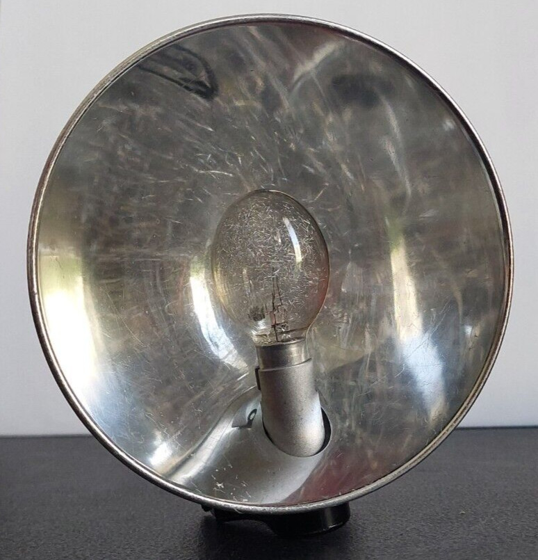 STEREO REALIST, ATTACHMENT FOR PHOTOFLASH. DAVID WHITE COMPANY. INCLUDES BULB