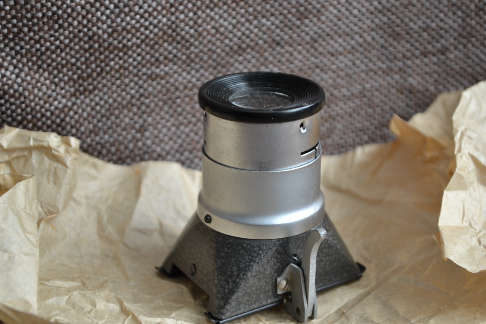 Vintage iron Magnifying Loupe L-5 For Viewing Film Frames USSR