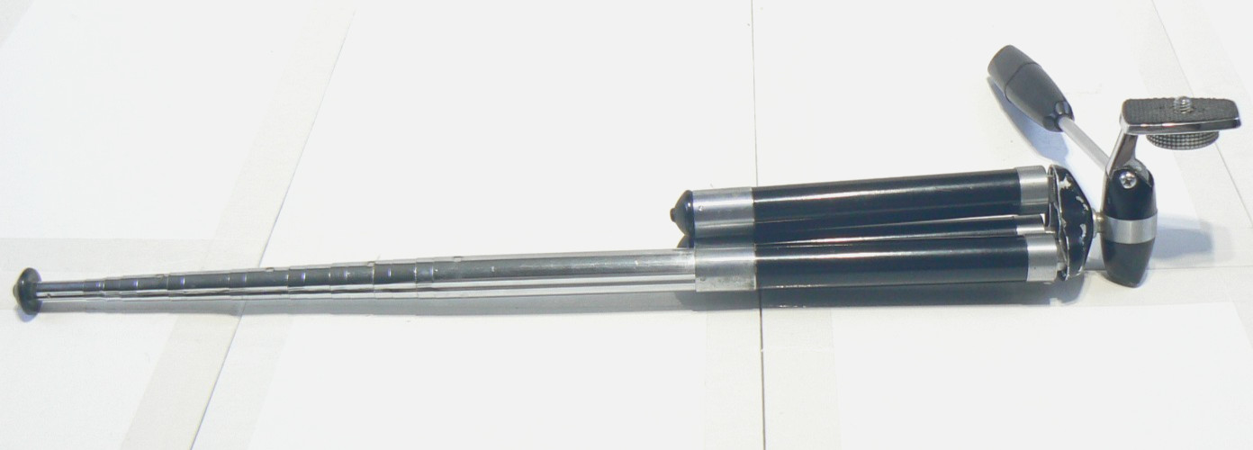 G 6137 Compact Telescoping Tripod Made in Japan Vintage 8″ – 46″