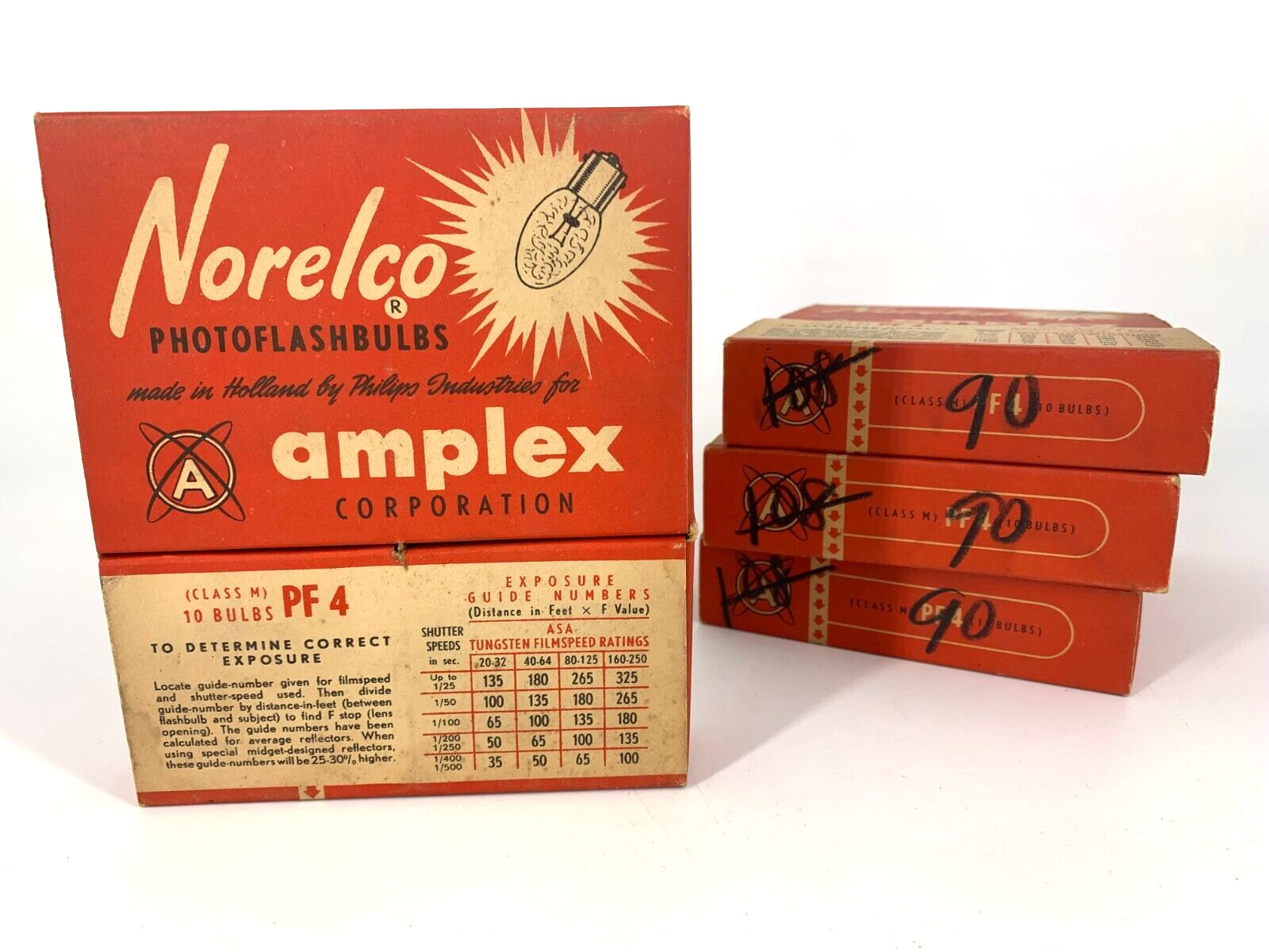 Lot of (40) Norelco Model PF 4 Photo Flash Bulbs
