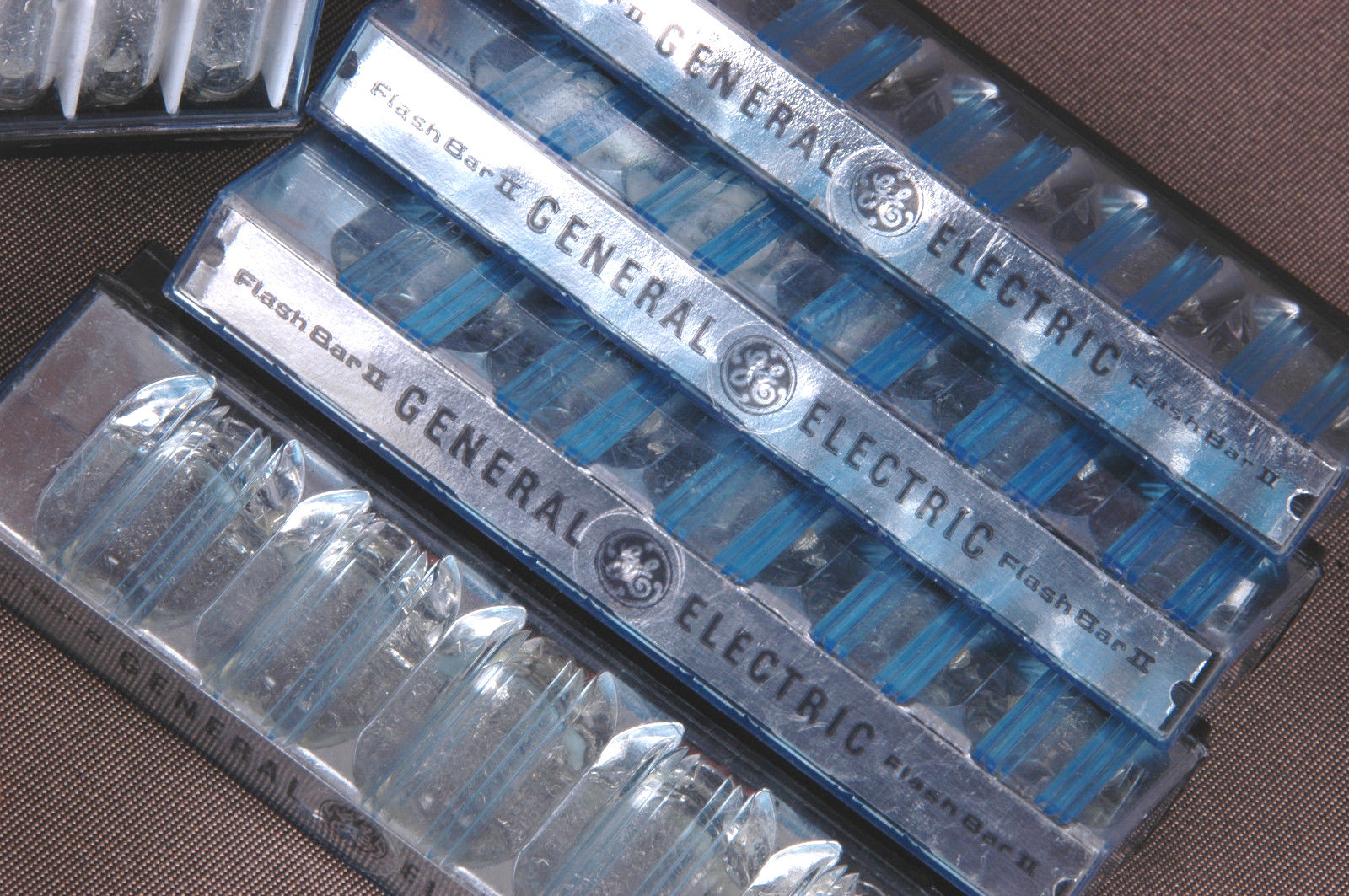 Mixed Lot Vtg Flashbulbs-Photography Equiptment-Sylvania Blue Dot-Westinghouse