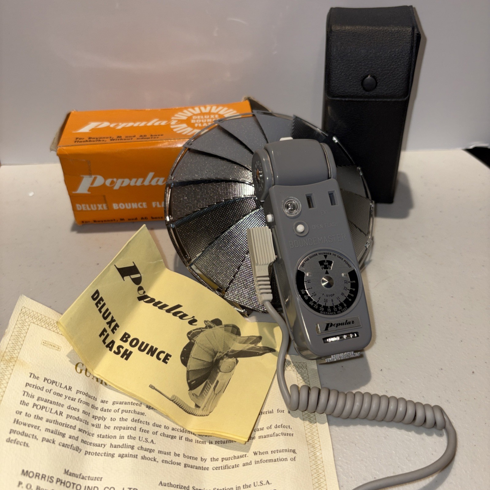 Vintage Popular Deluxe Bounce Flash with case, For Bayonet M & AG Base