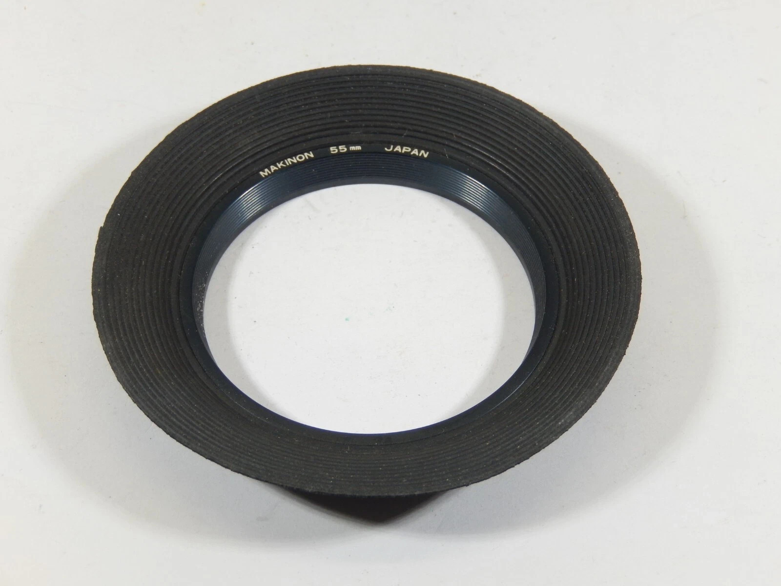 VINTAGE MAKINON 55MM RUBBER LENS HOOD SHADE