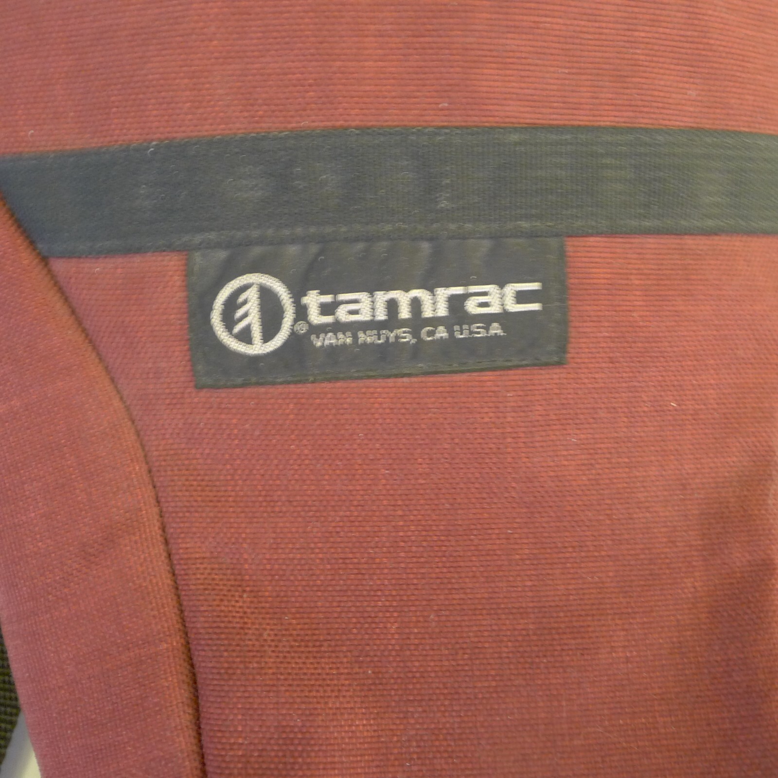Tamrac Red Padded Zipper Holster Case for Camera with Lens +Adjustable Strap