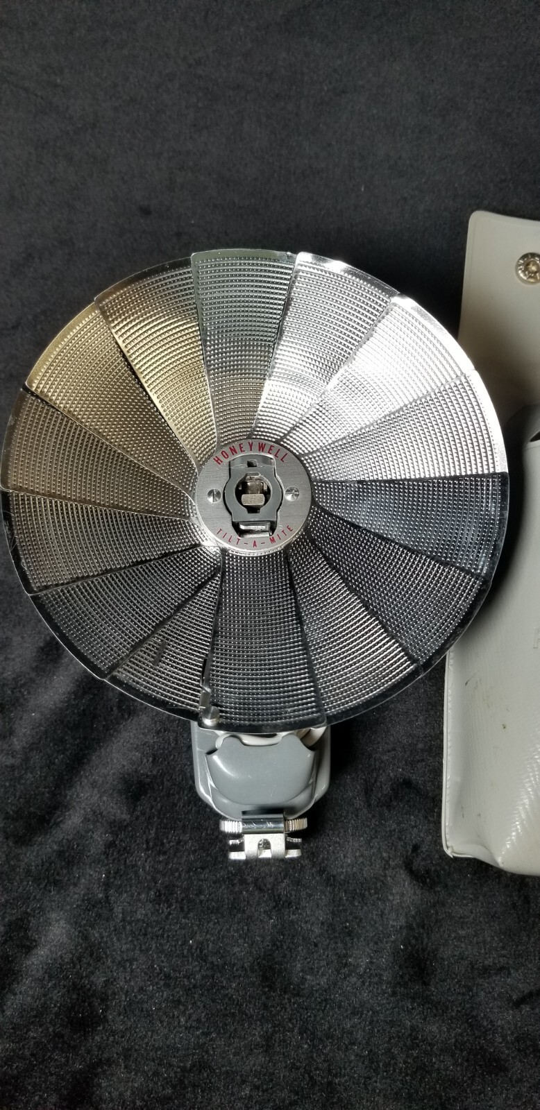 Honeywell Vintage Tilt-A-Mite Camera Equipment Test Button Flash Collapsible Fan