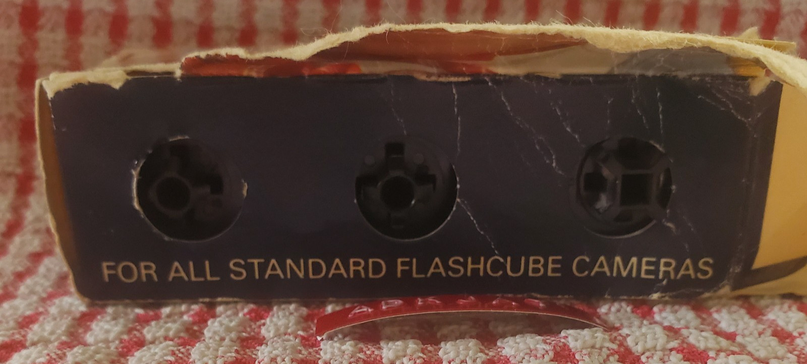Sylvania ~Vintage ~ 1 Magicube & 2 Flashcubes for Camera ~ USA