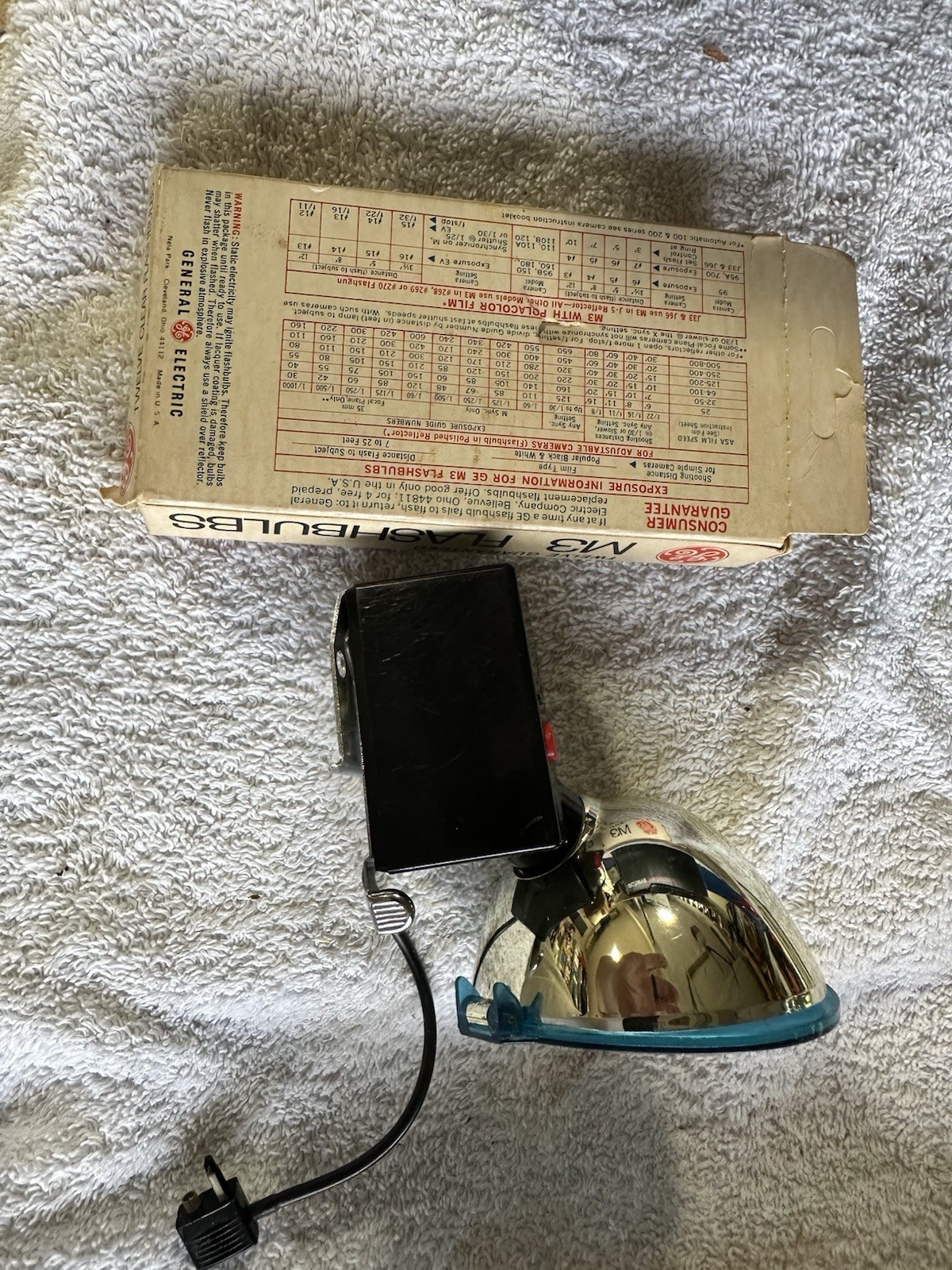 Vintage Polaroid Model 268 M3 Flashbulb Attachment With Extra Bulbs