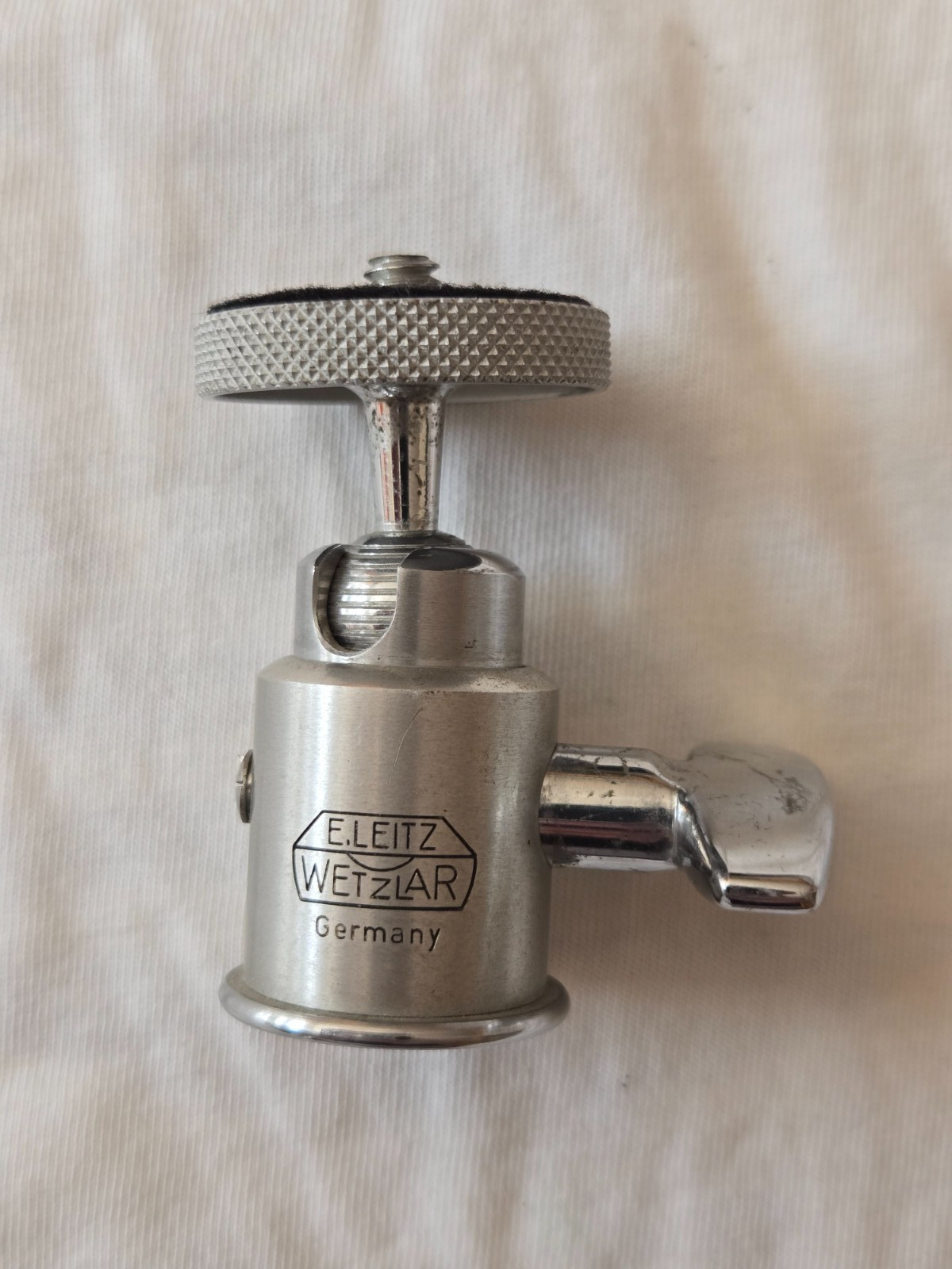 Original Leica Leitz Tripod Small Ball and Socket Head (FIAKU)