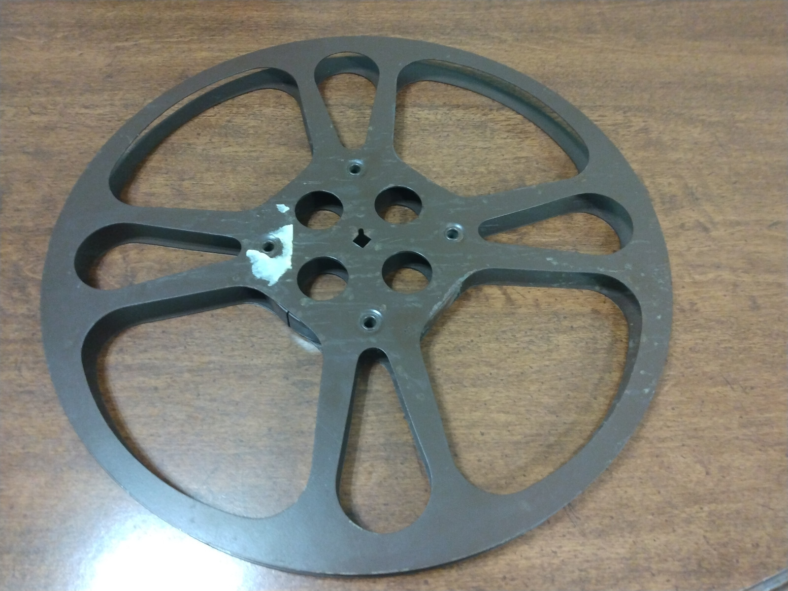 Vintage 16MM 1600FT 45MIN metal film reel by GOLDBERG BROTHERS 13 3/4″ Diameter