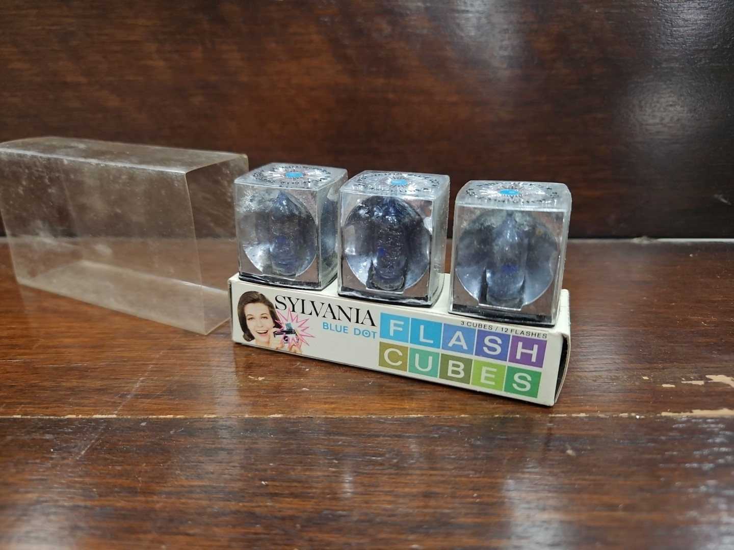 Vintage 1970’s Sylvania Blue Dot Flash Cubes 3 Bulbs in Pack Unused