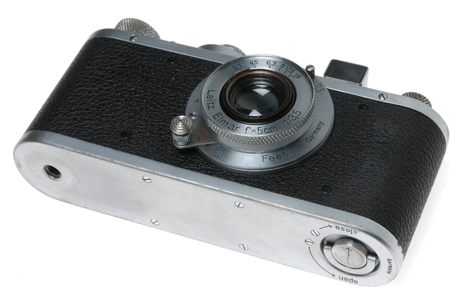 Leica Standard B chrome 5cm Elmar F3.5 case and lens cap