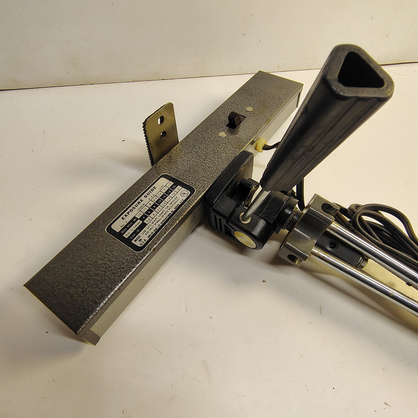 Acme Lite #2 Photography TWO Light Bar with Tripod Exposure Spindial